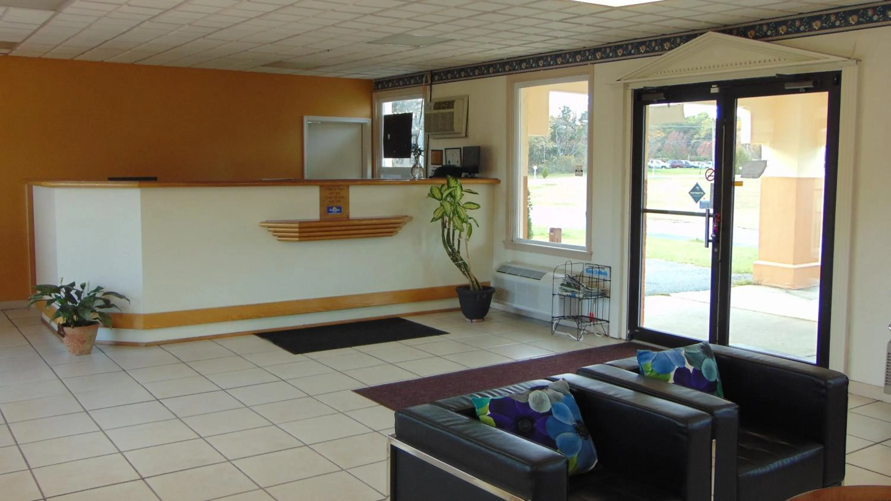 Lobby or reception in Oceanside Lodge