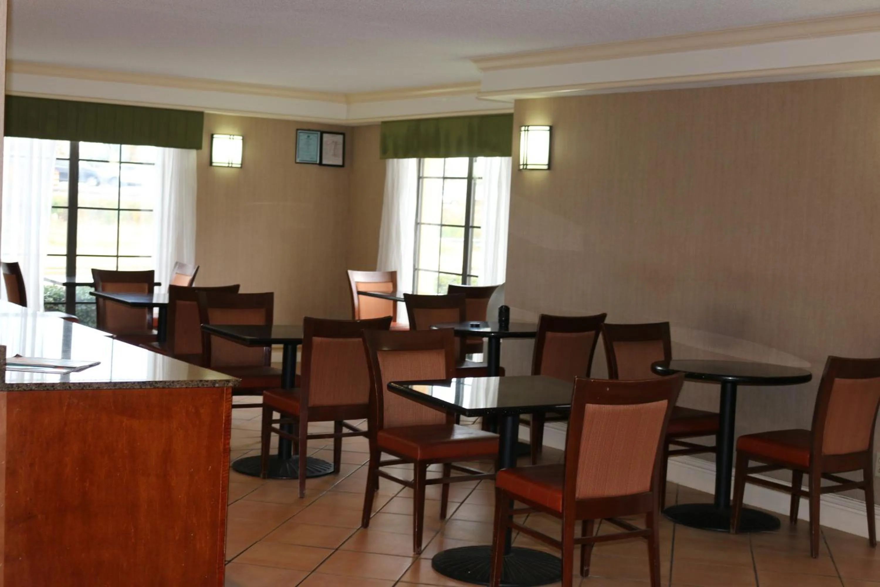 Dining area, Restaurant/Places to Eat in Americas Best Value Inn Montgomery, AL