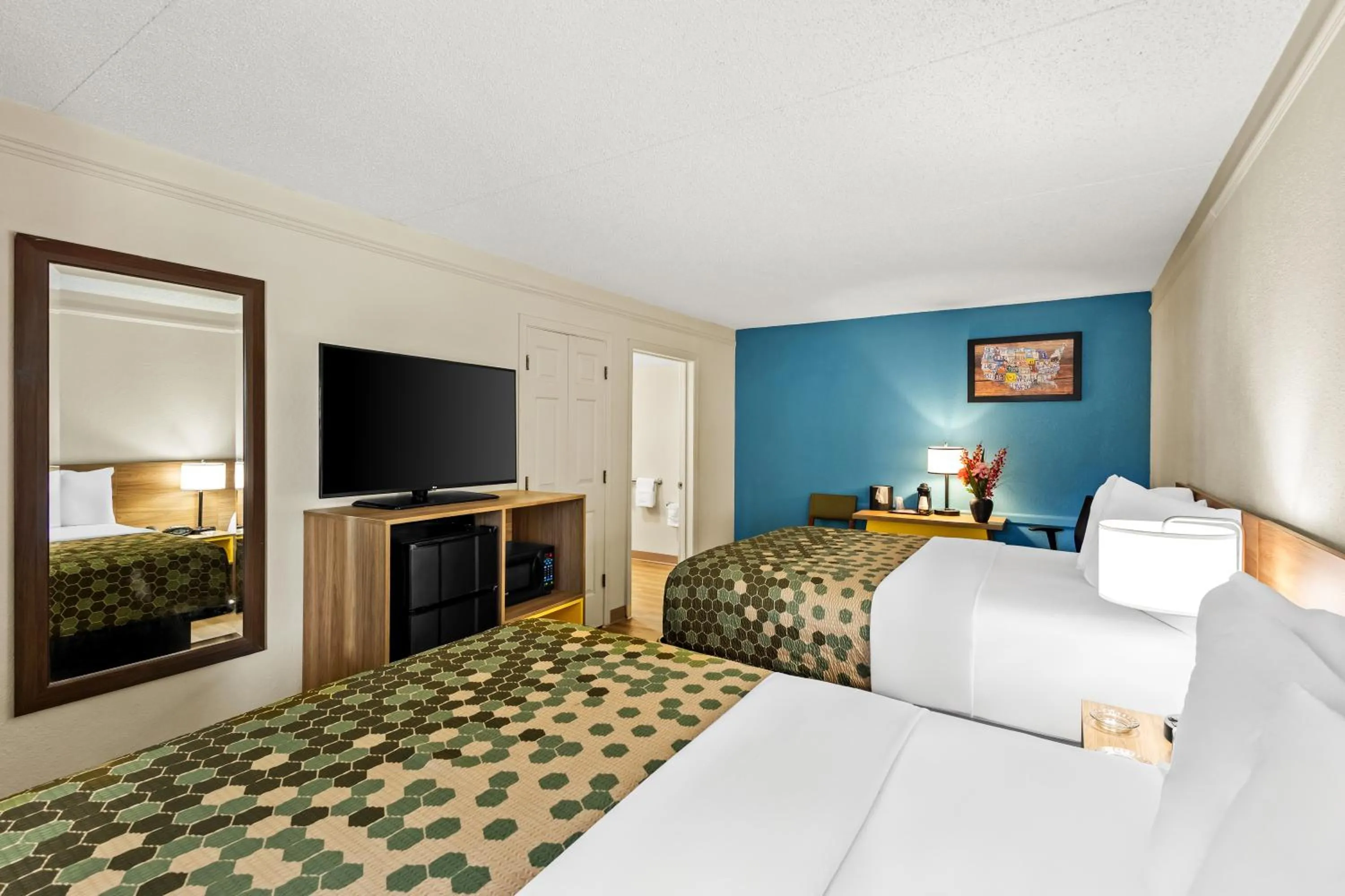 Bed in Econo Lodge Augusta North - Washington Road