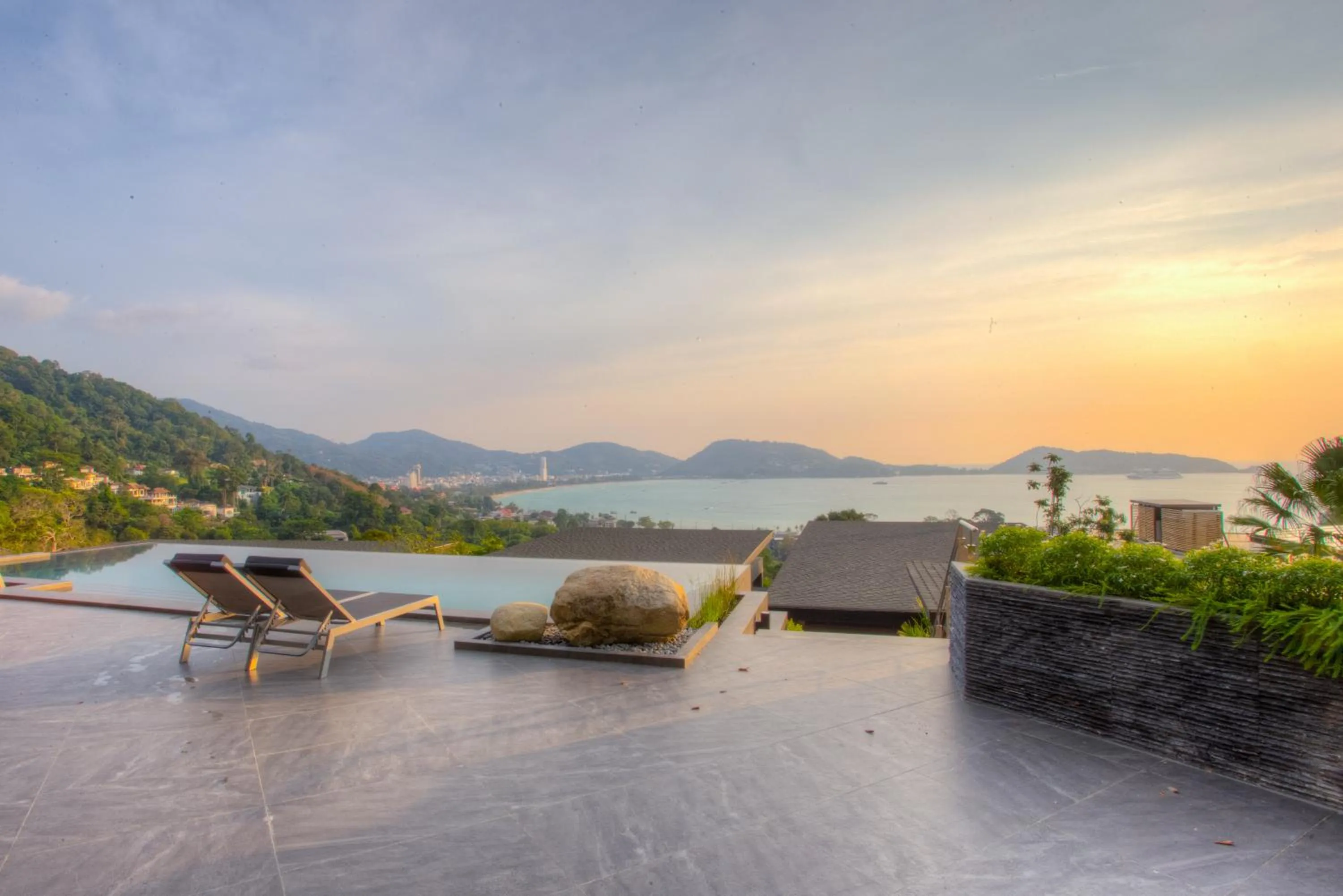 Swimming pool in Ocean Rock Kalim