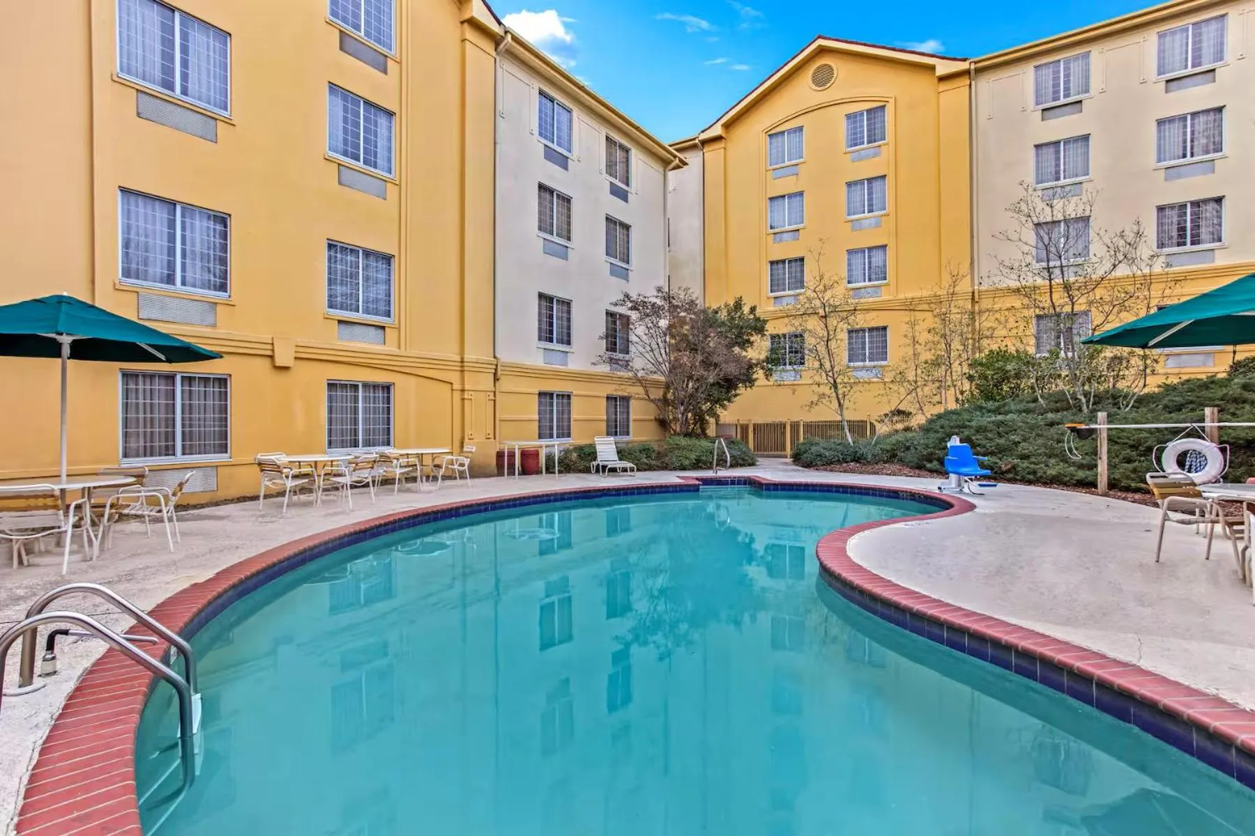 Swimming pool in La Quinta by Wyndham Birmingham Homewood
