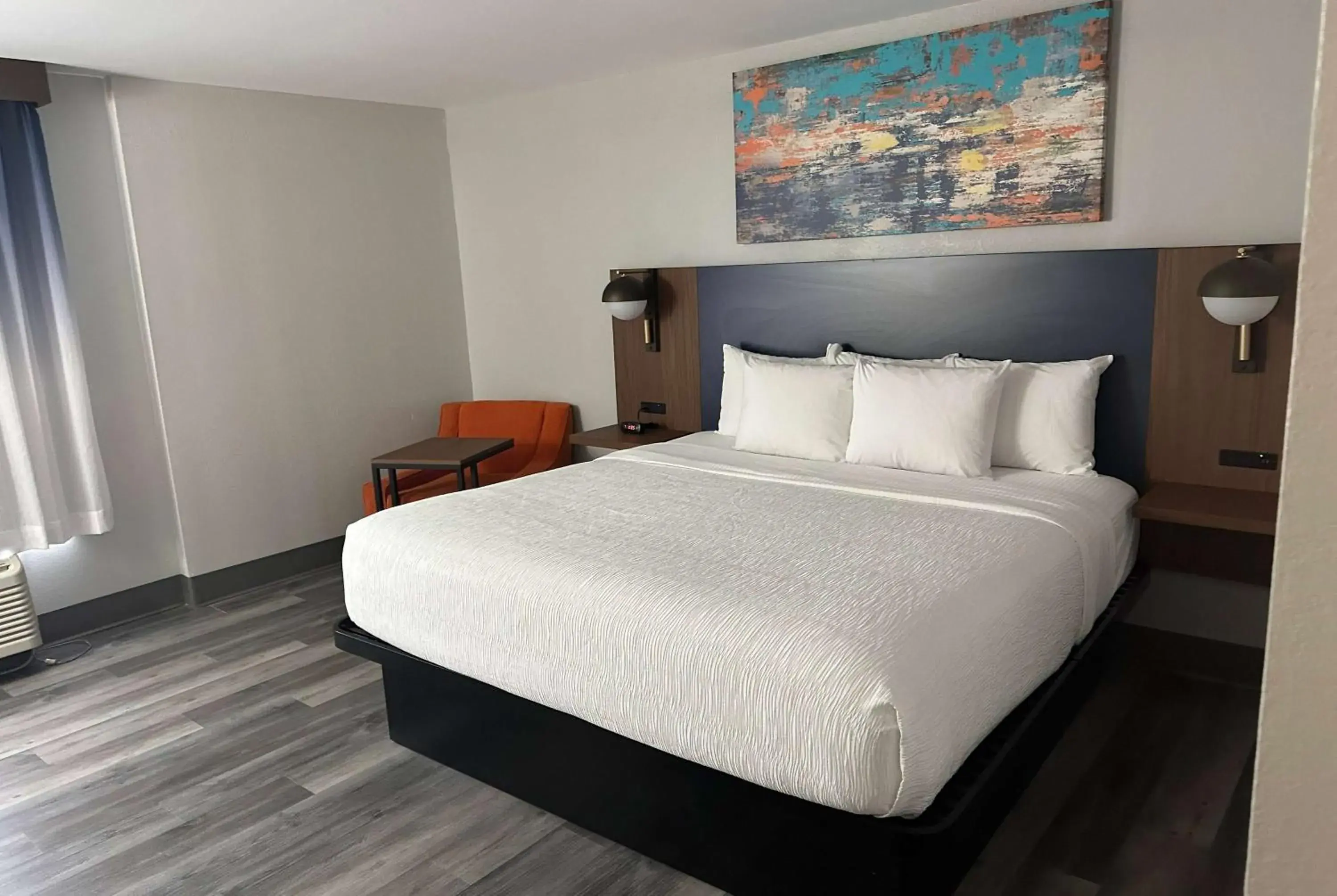 Premier King Room - Non-Smoking in La Quinta by Wyndham Birmingham Homewood Premier King Room - Non-Smoking in La Quinta by Wyndham Birmingham Homewood