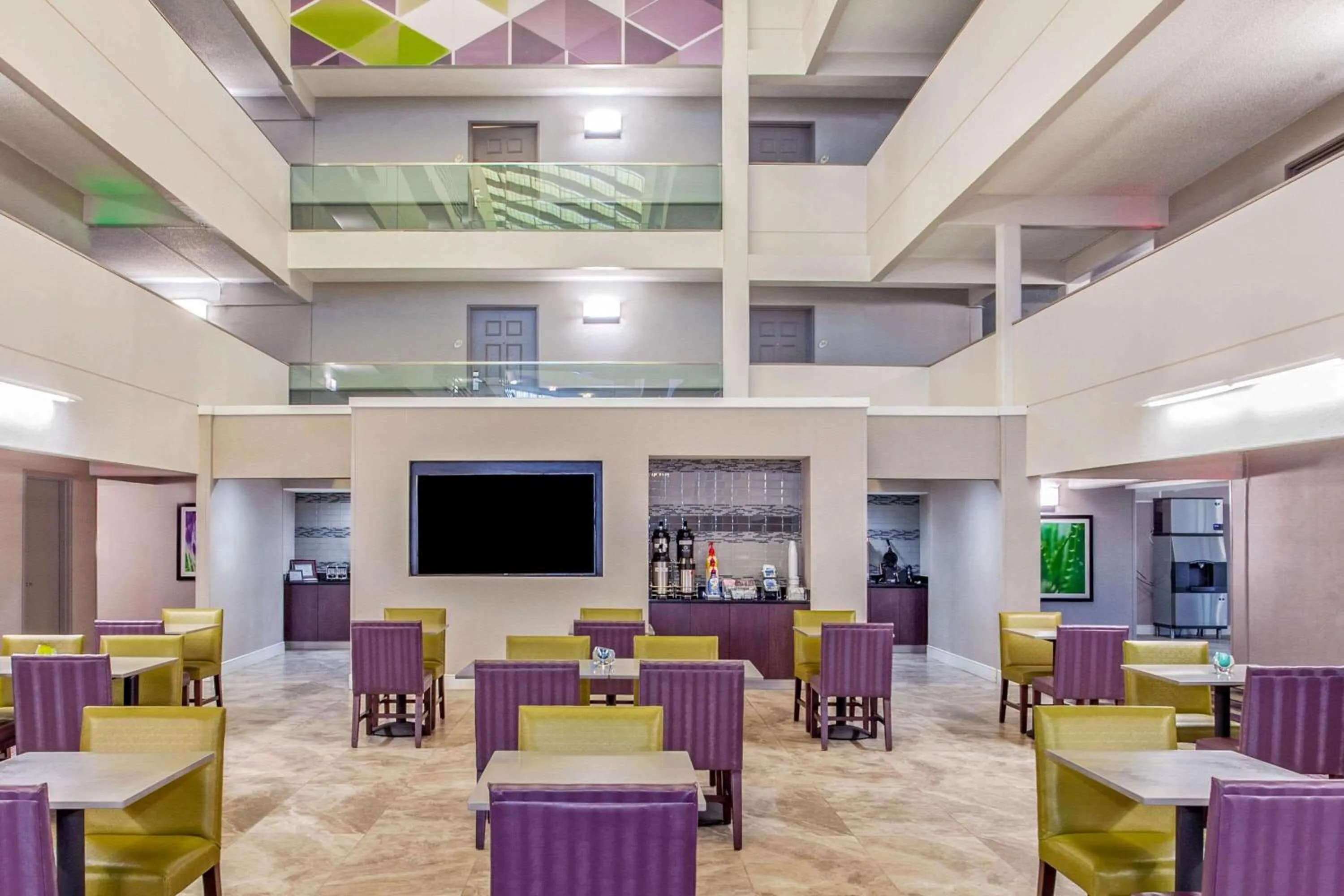 Restaurant/places to eat in La Quinta by Wyndham Lubbock West Medical Center