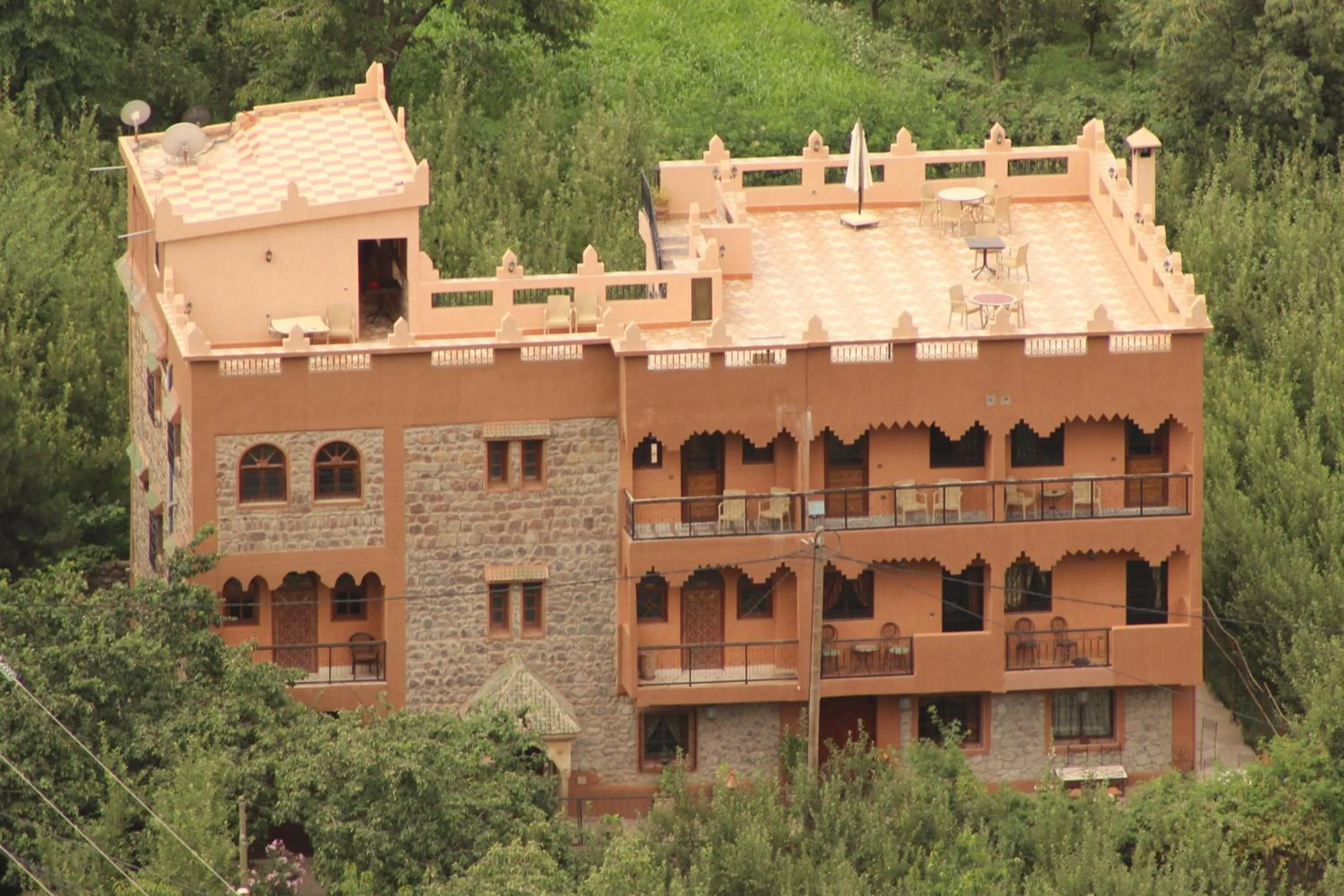 Bird's eye view in Dar Assarou - Toubkal National Park Lodge