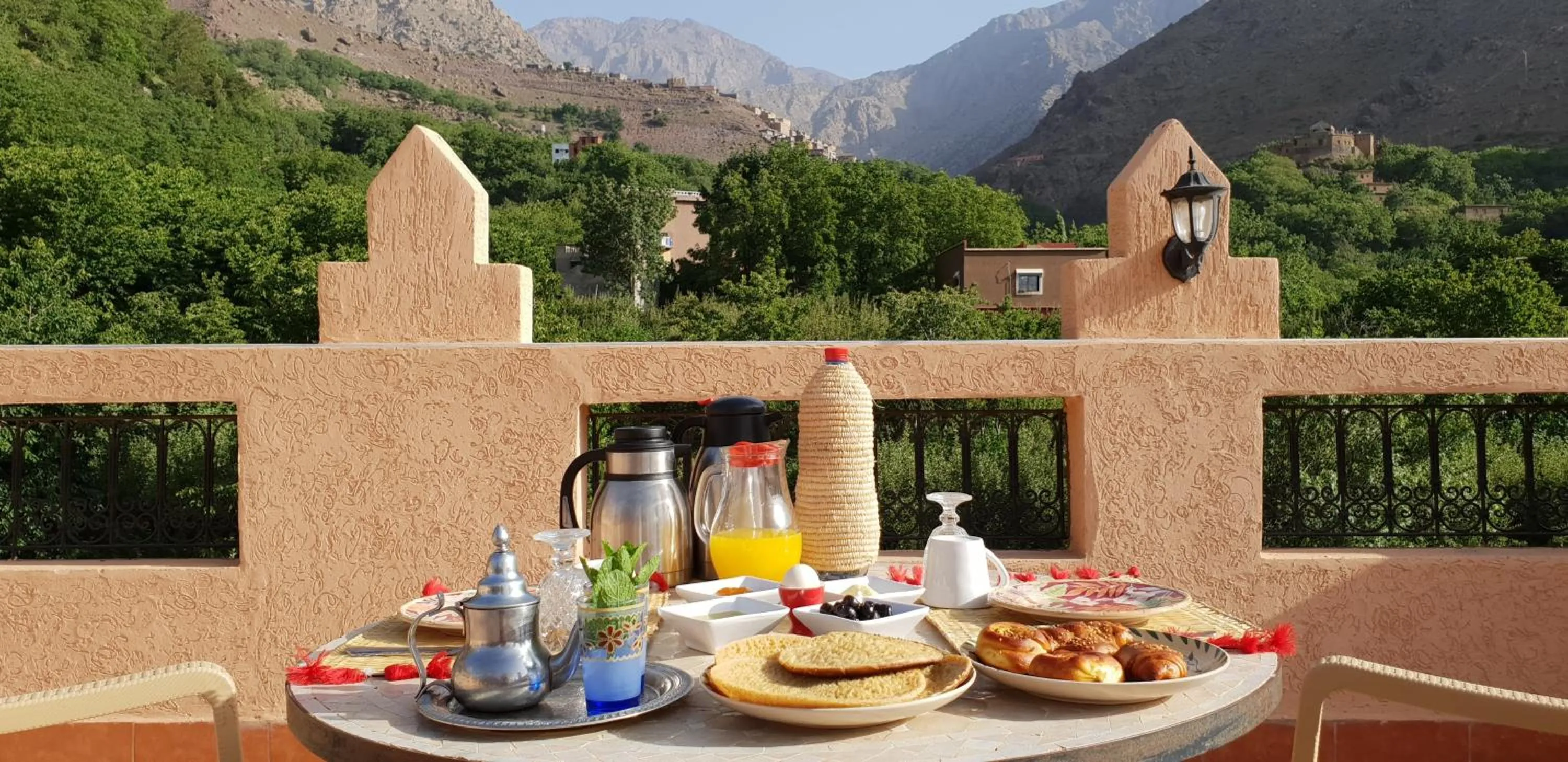 Breakfast in Dar Assarou - Toubkal National Park Lodge