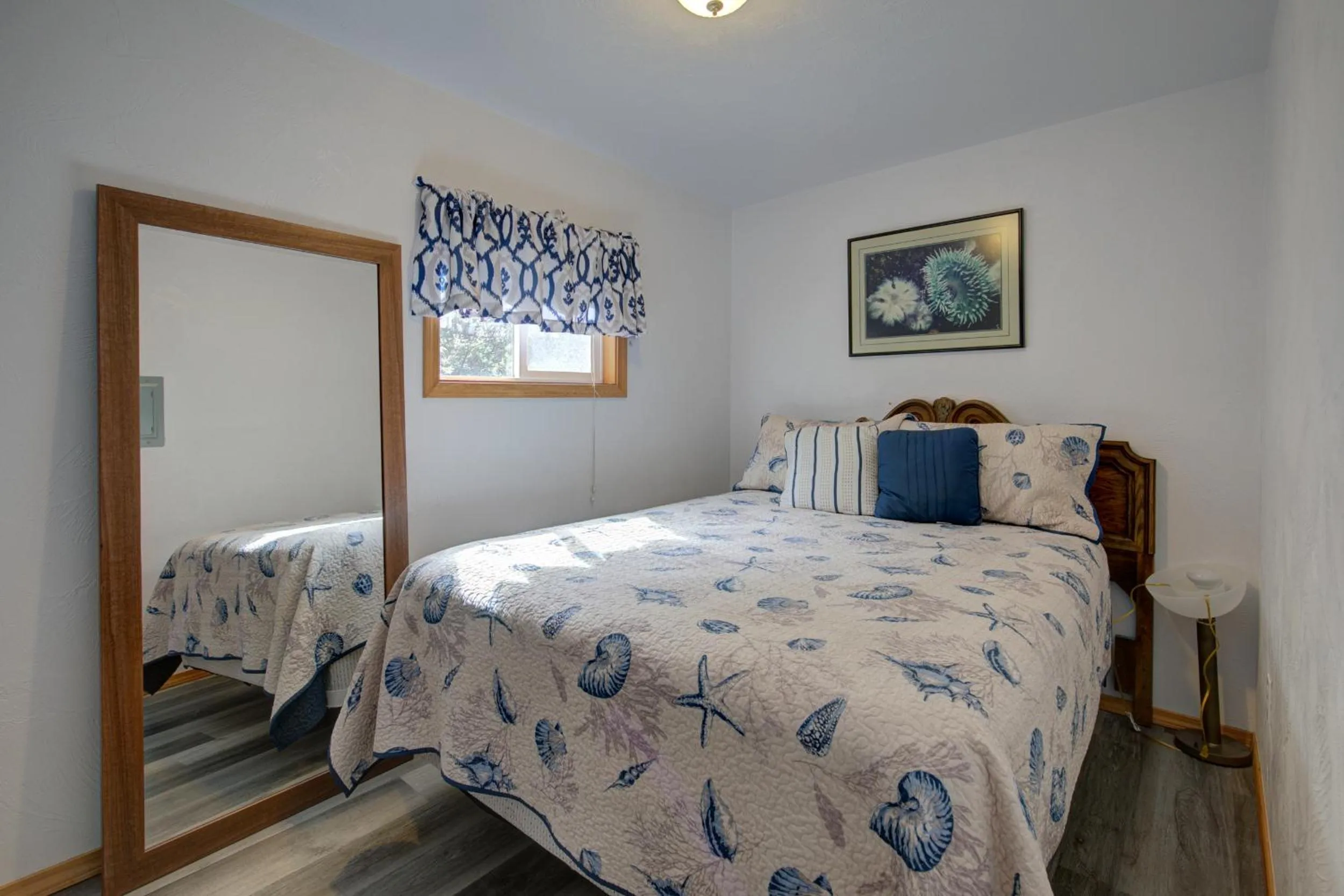 Bedroom in Westerly Motel