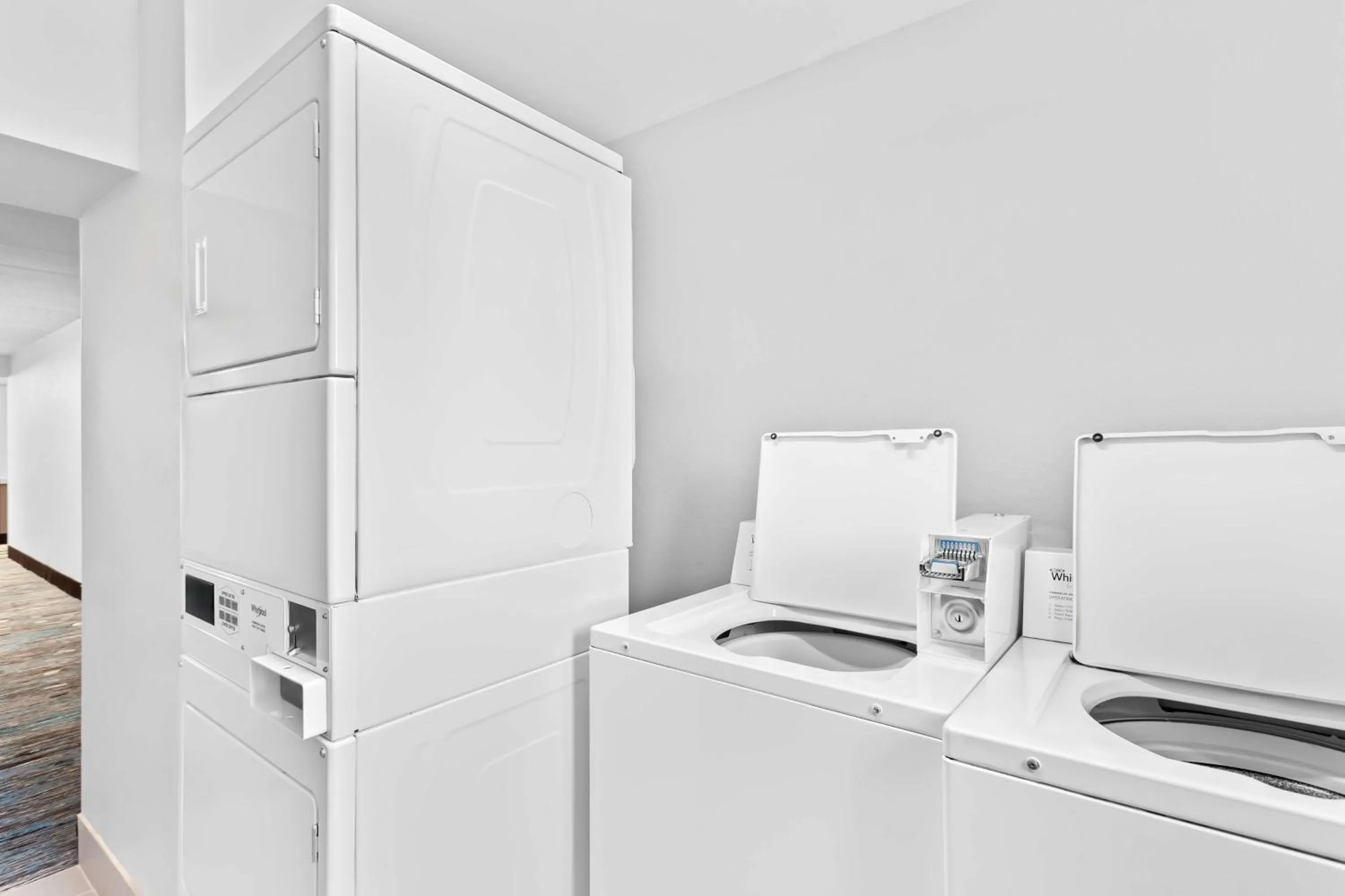 laundry in Best Western Schaumburg – O’Hare NW