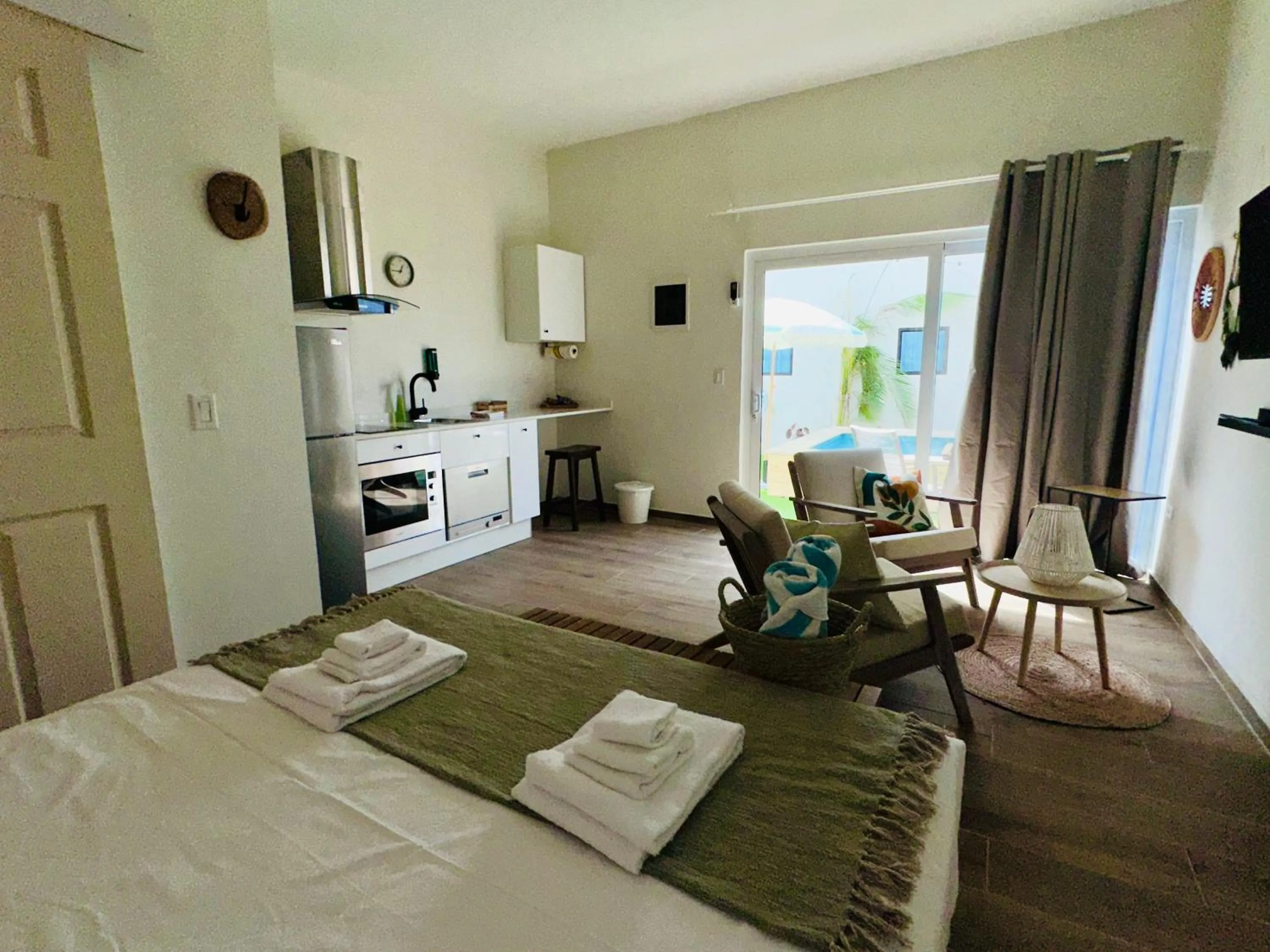 Bed in Vistalmar Ocean Suites