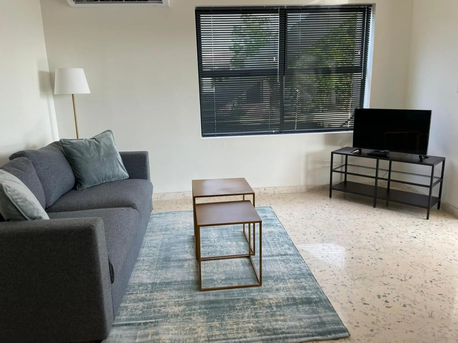 TV and multimedia in Vistalmar Ocean Suites