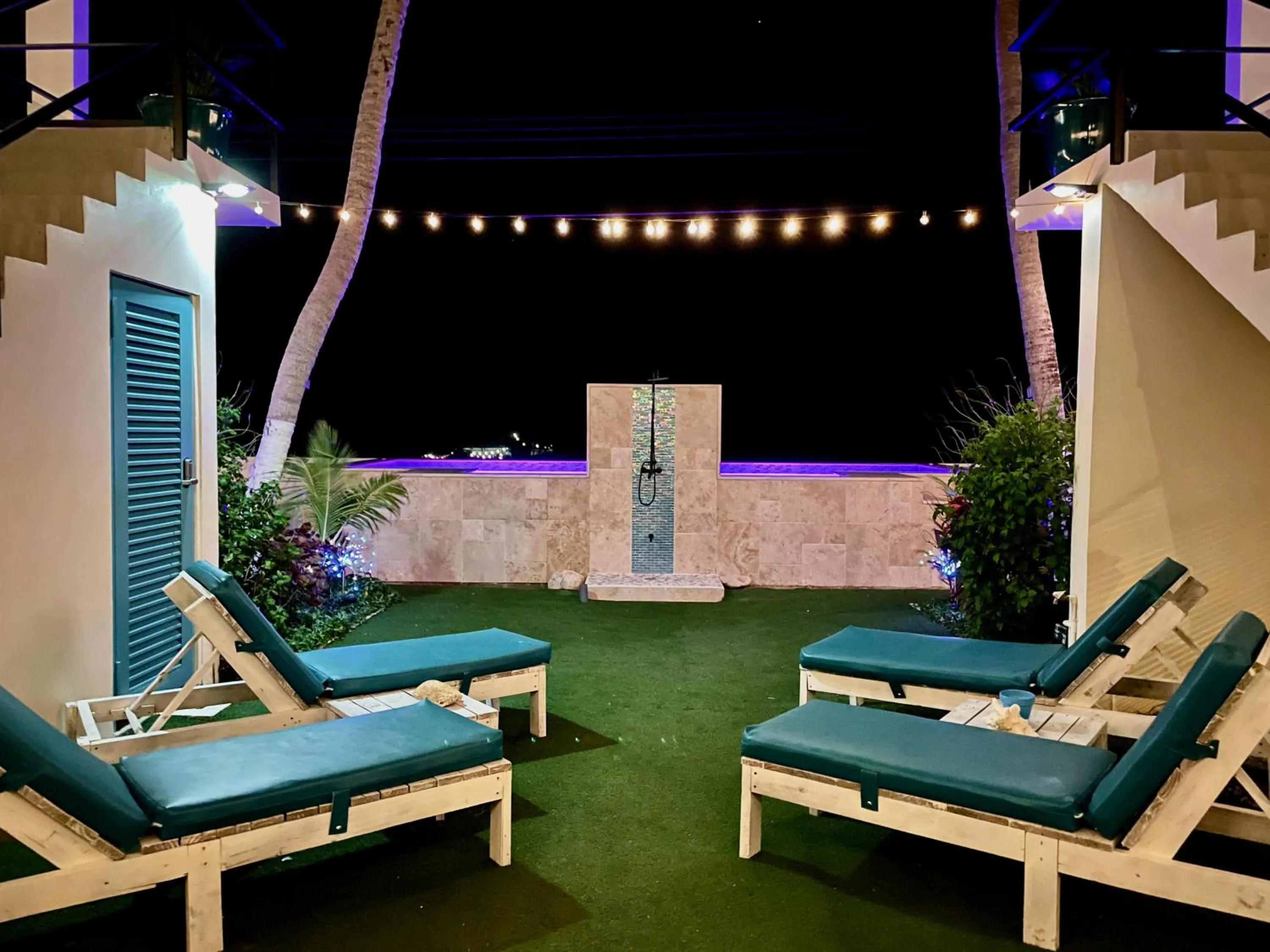 Night in Vistalmar Ocean Suites