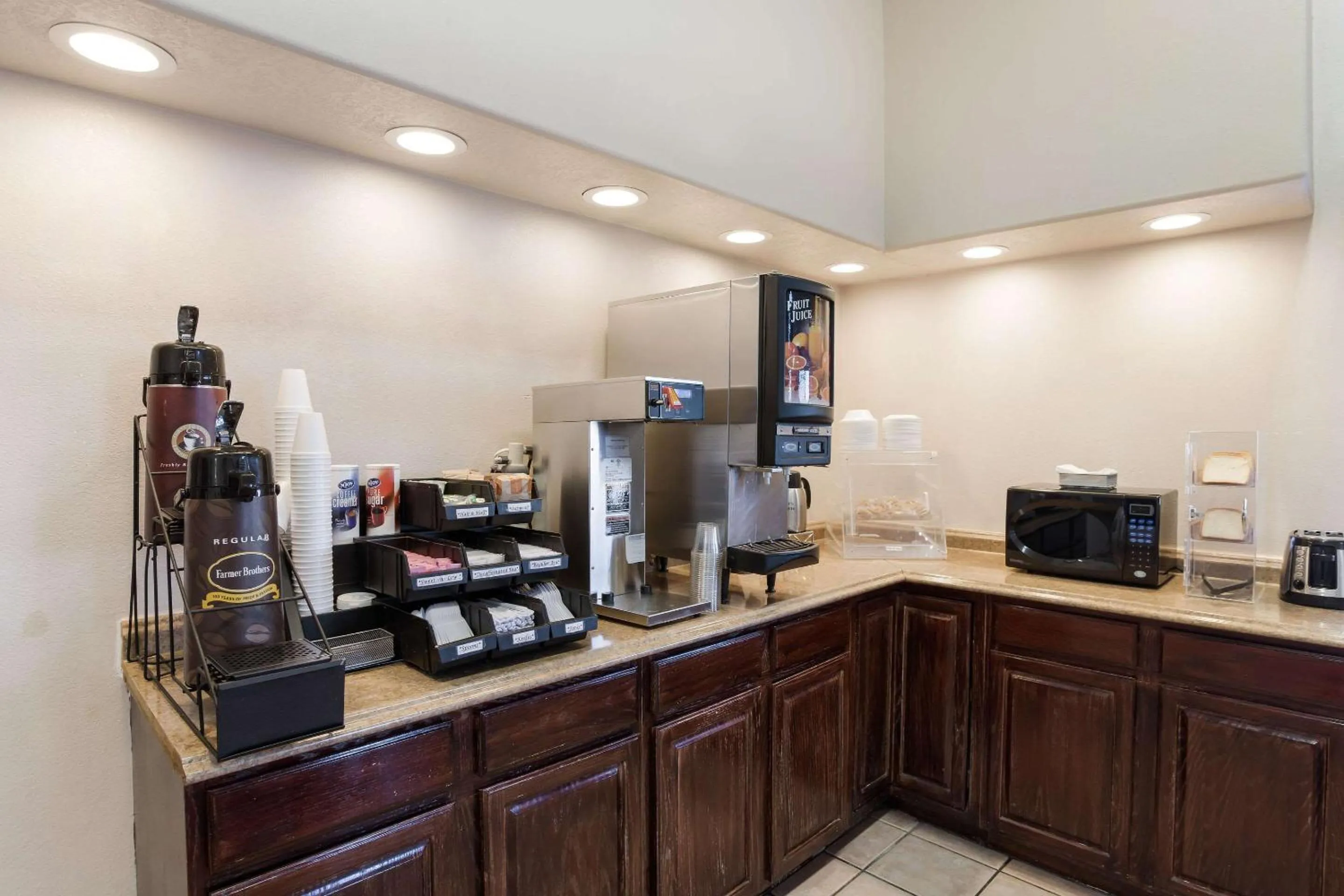 Restaurant/places to eat in Rodeway Inn Gallup West