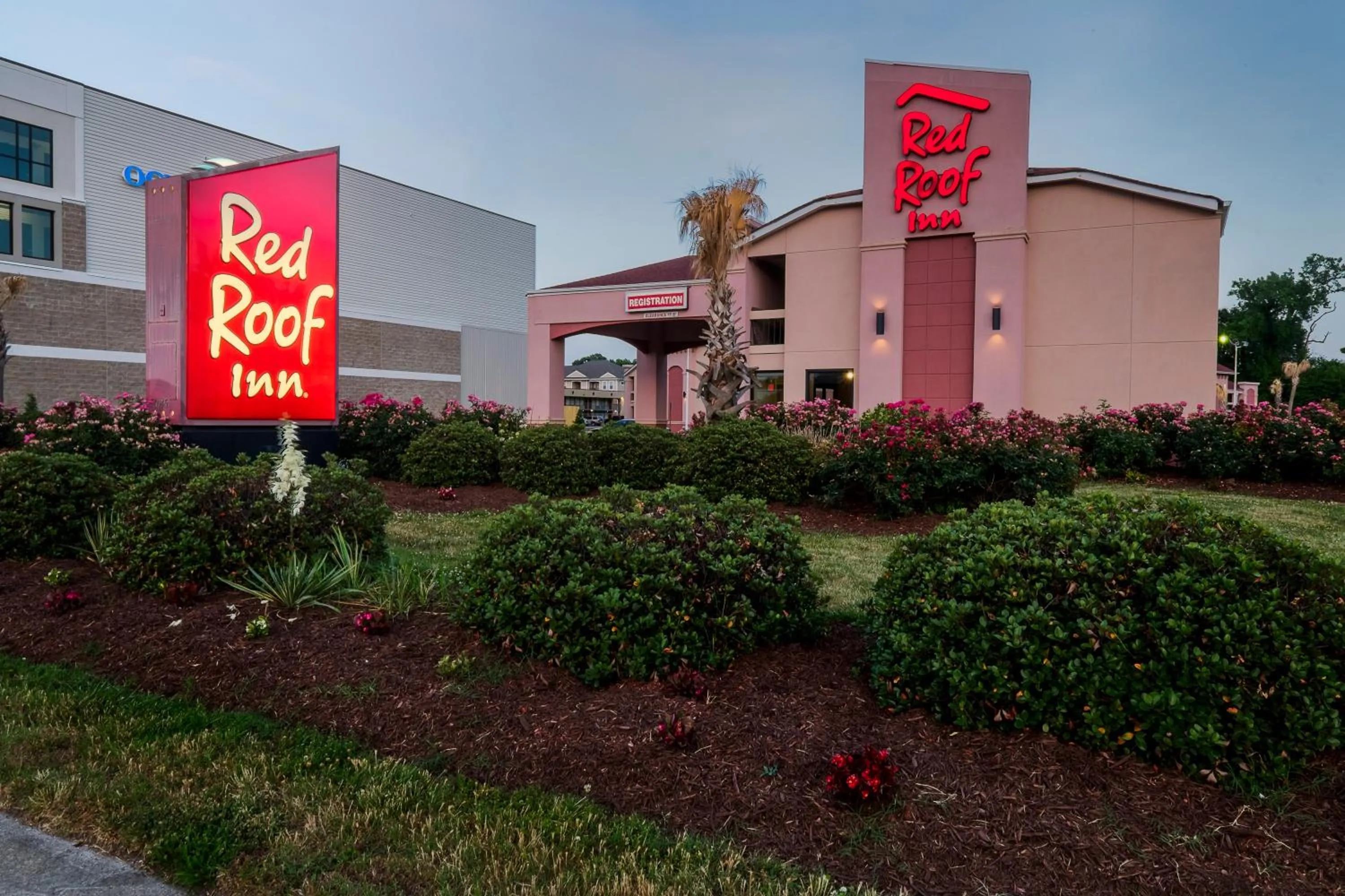 Property building in Red Roof Inn Virginia Beach-Norfolk Airport