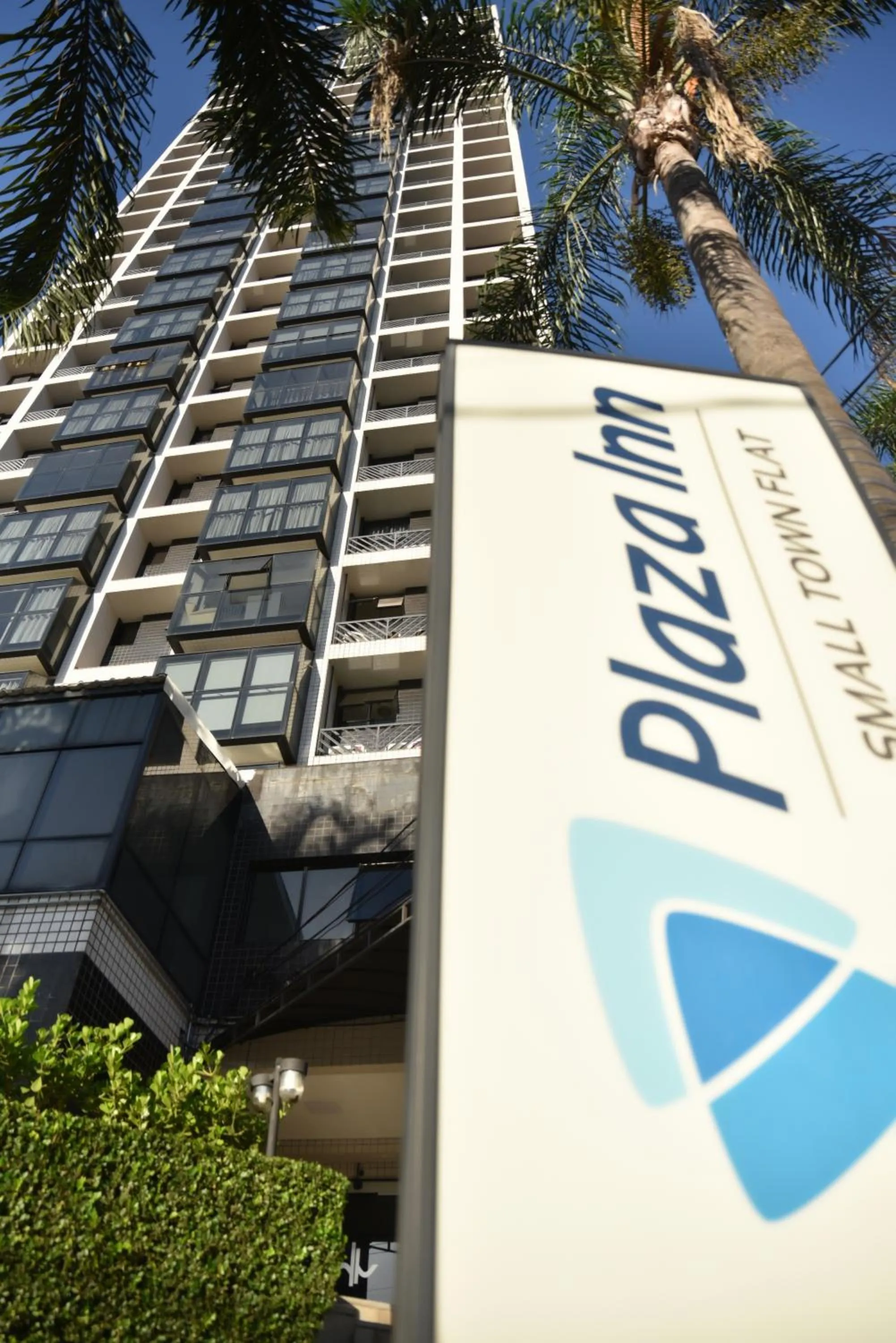 Property building in Plaza Inn Small Town Flat