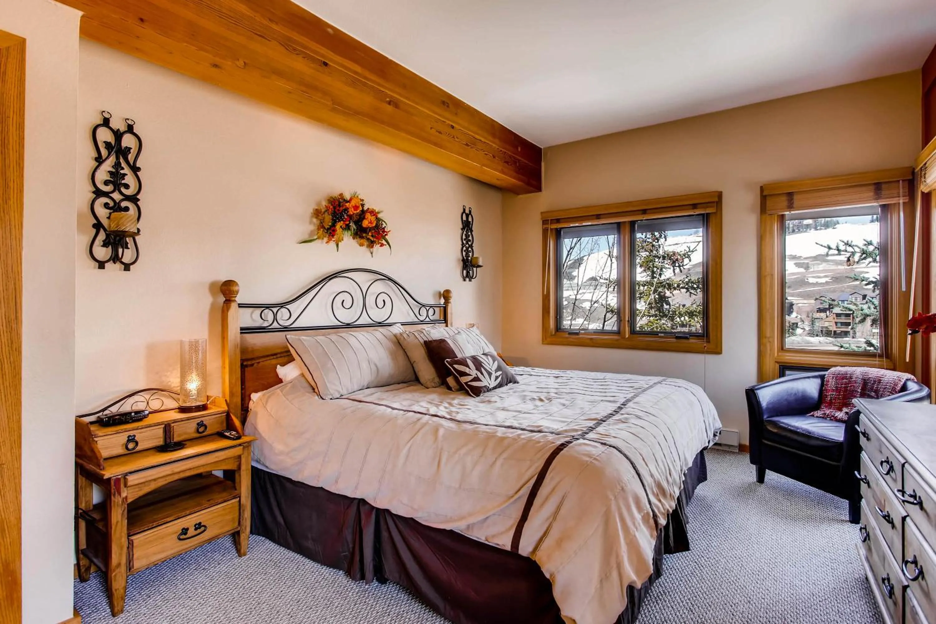 Bed in The Plaza Condominiums by Crested Butte Mountain Resort
