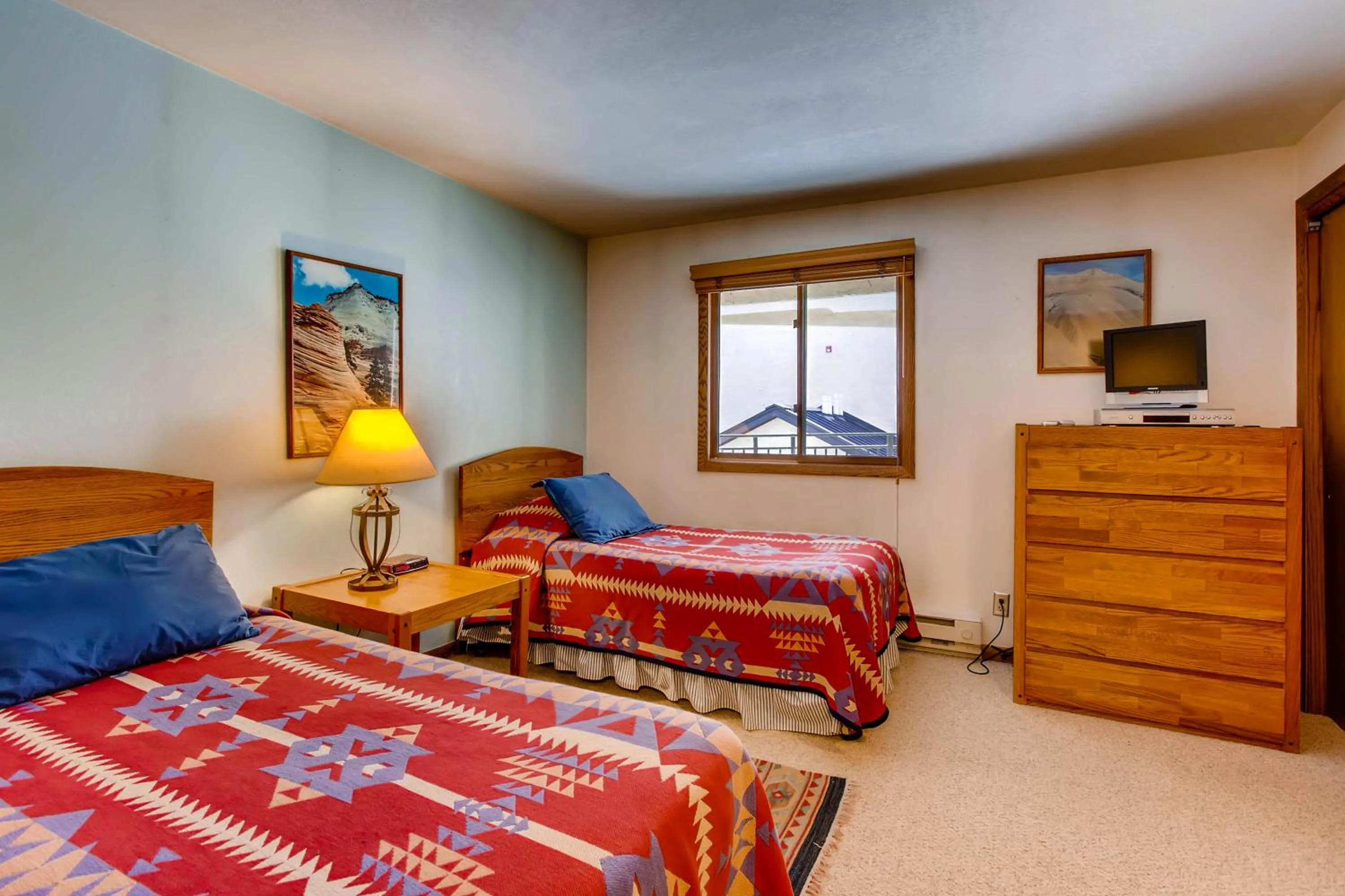 Bed in The Plaza Condominiums by Crested Butte Mountain Resort
