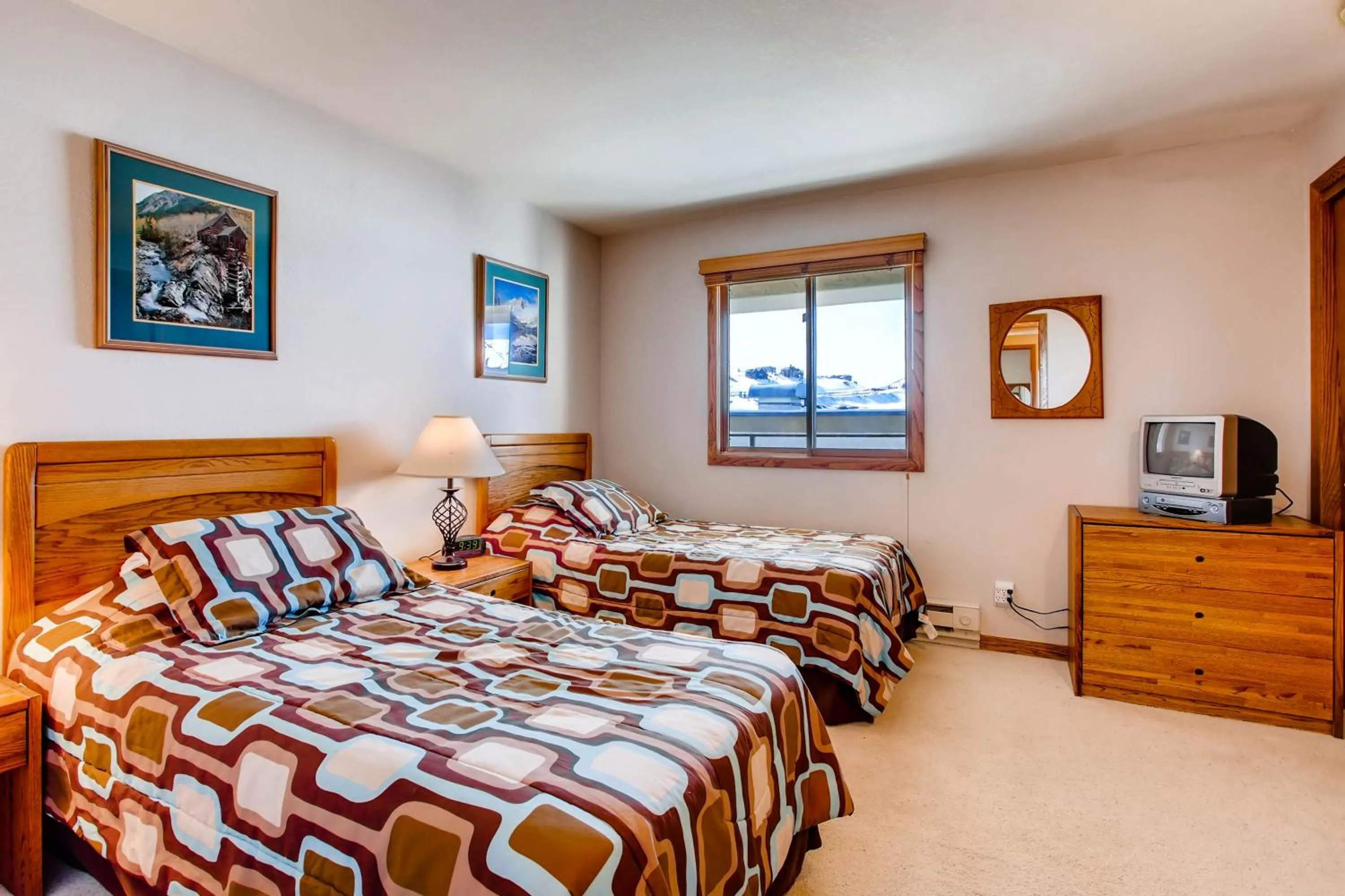 Bed in The Plaza Condominiums by Crested Butte Mountain Resort