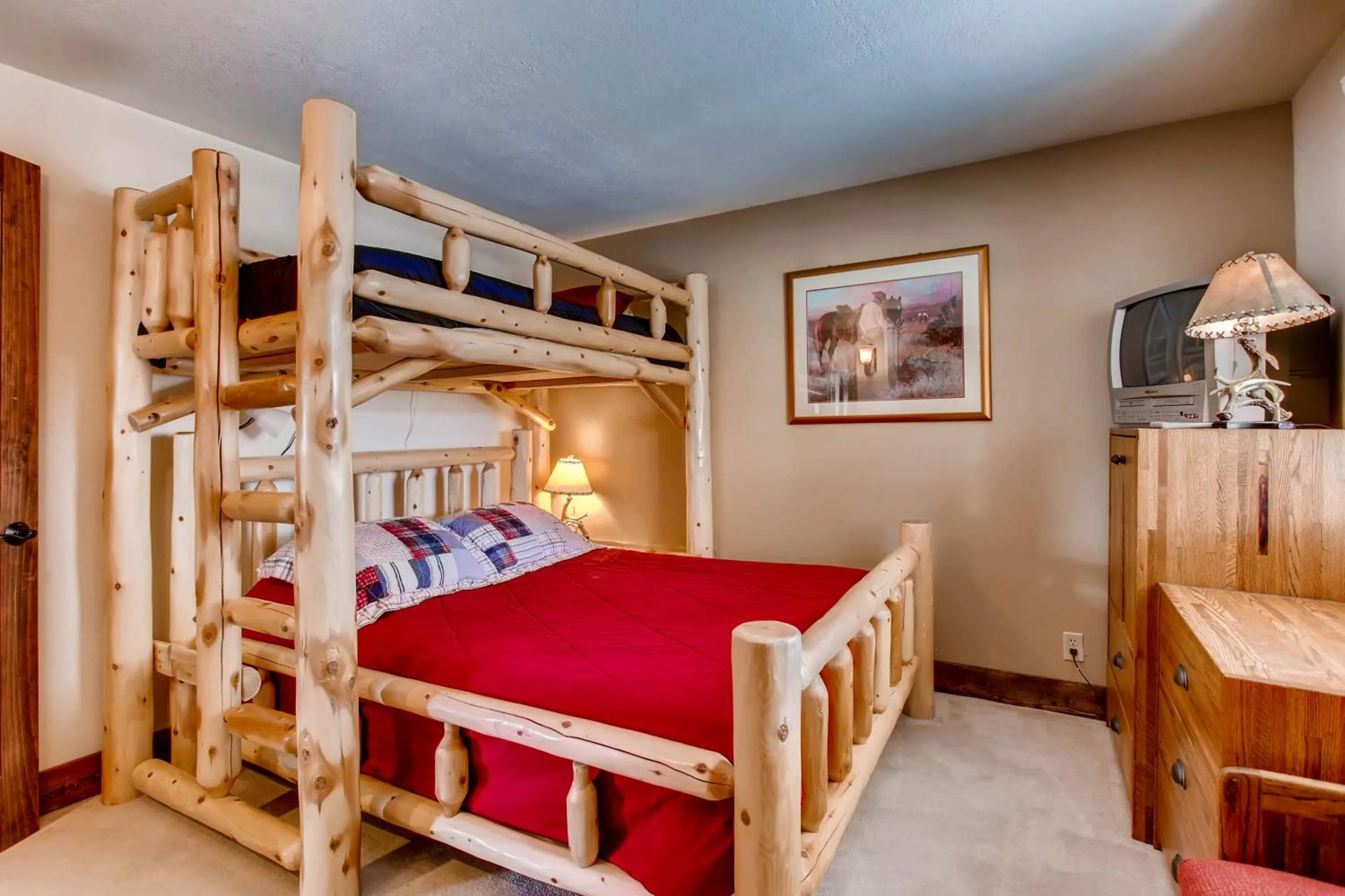 Bed in The Plaza Condominiums by Crested Butte Mountain Resort