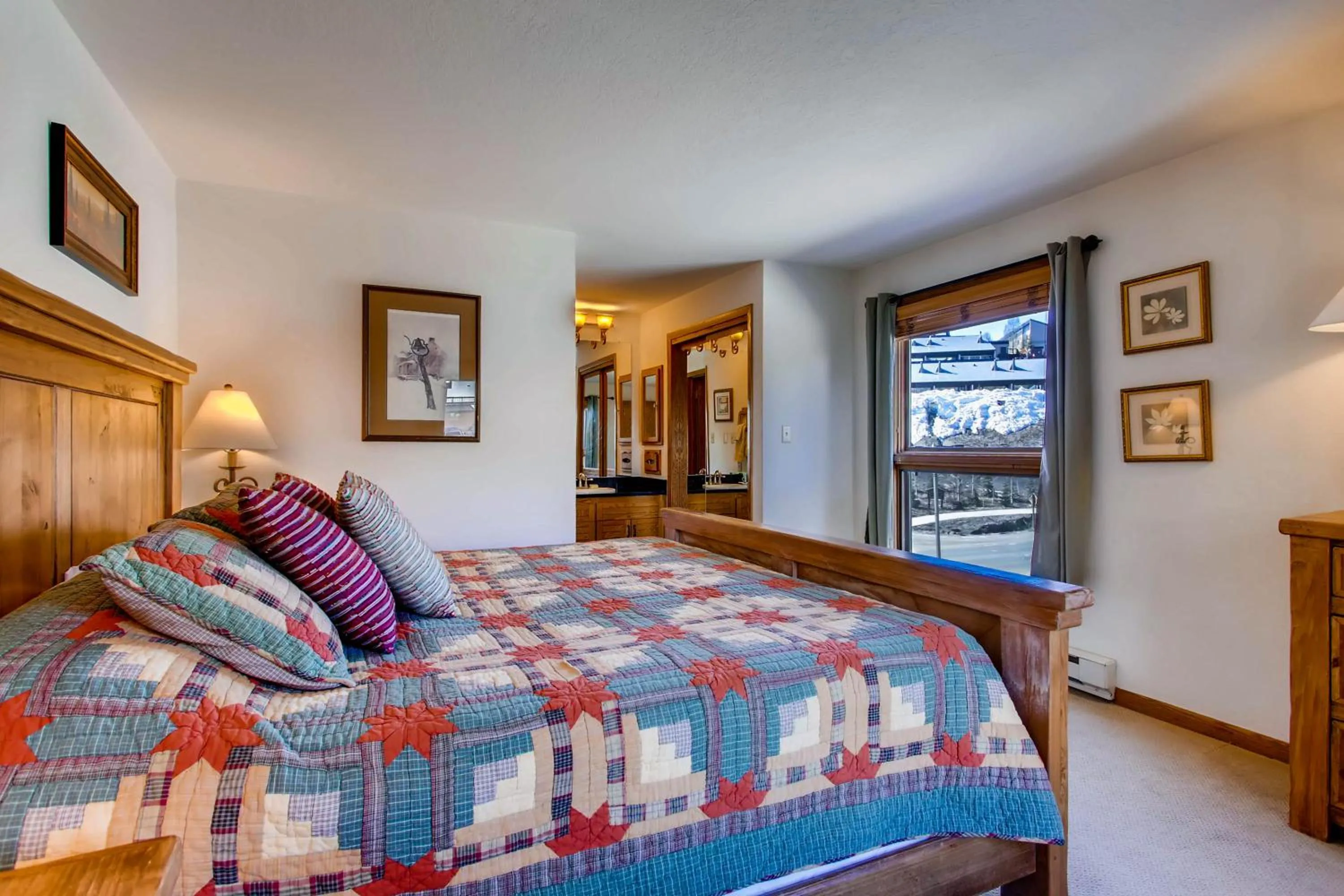 Bed in The Plaza Condominiums by Crested Butte Mountain Resort