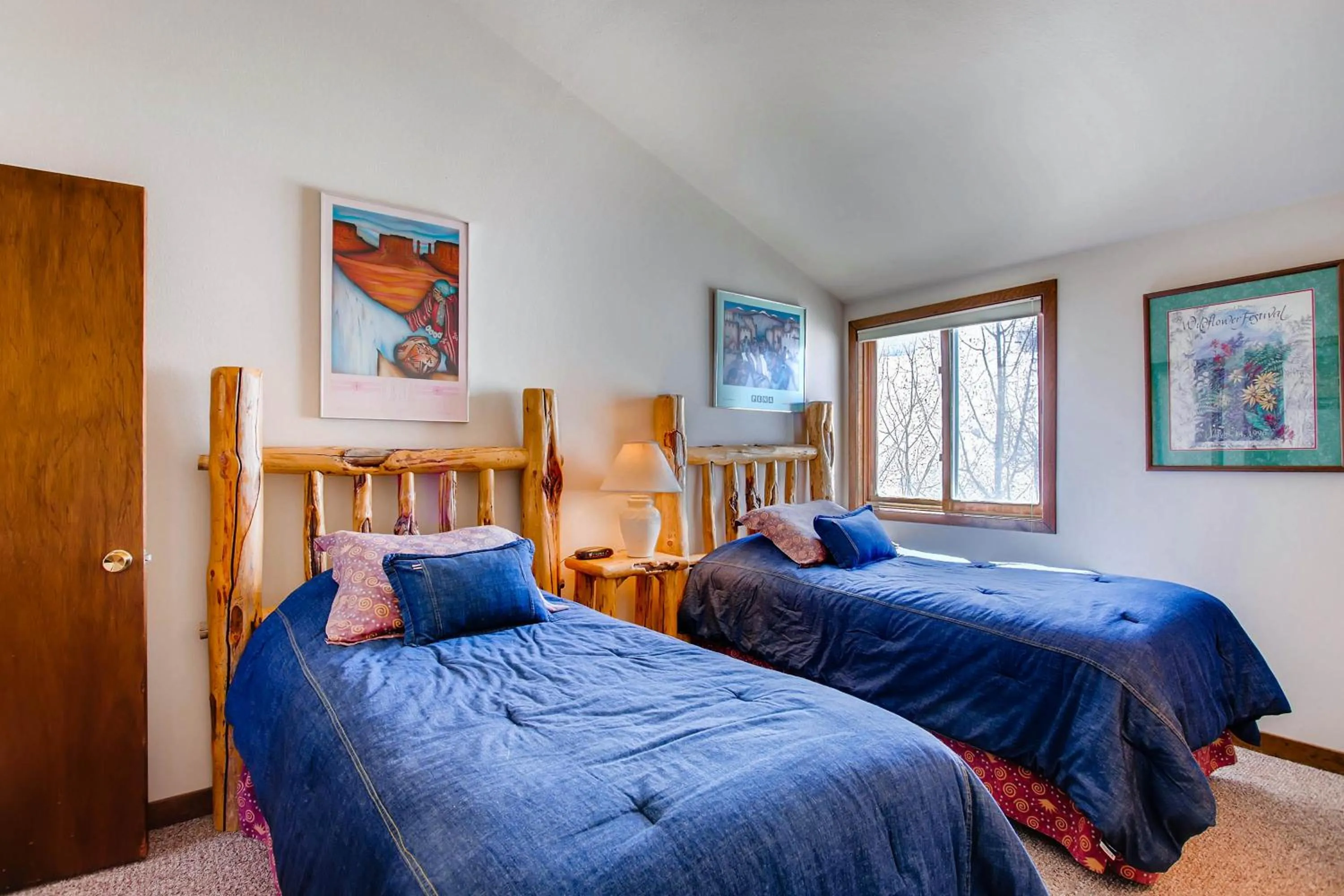 Bed in The Plaza Condominiums by Crested Butte Mountain Resort