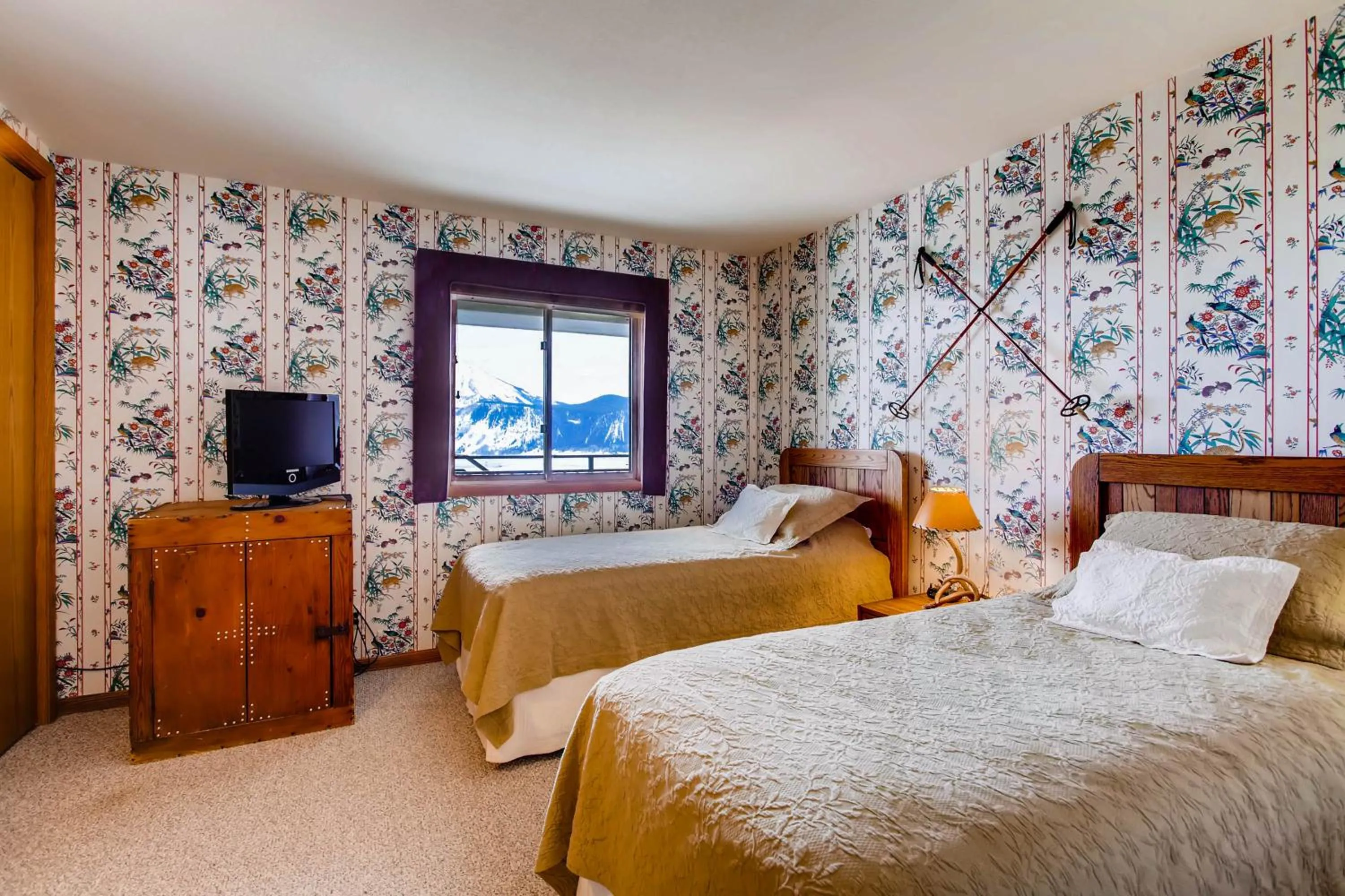 Bed in The Plaza Condominiums by Crested Butte Mountain Resort