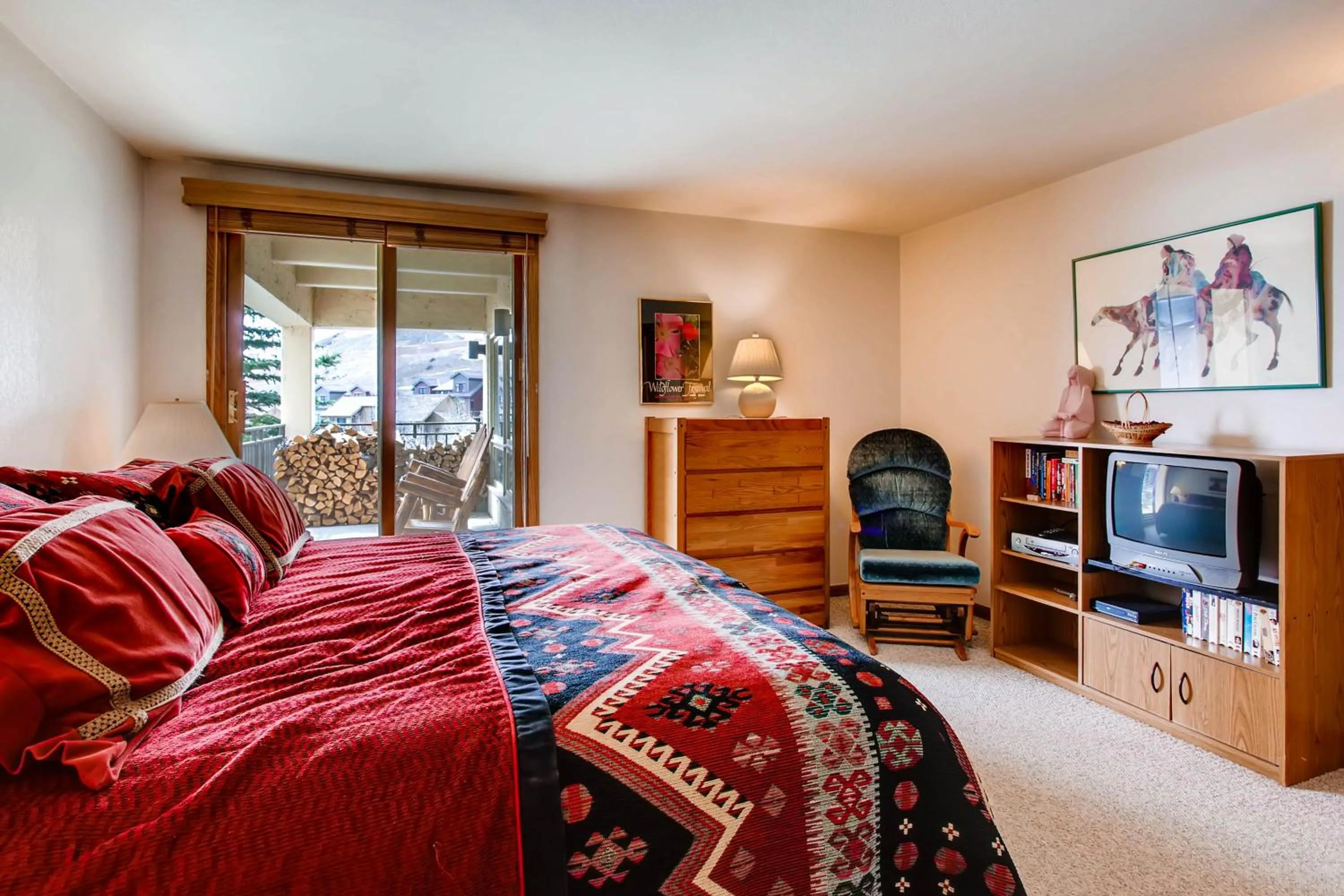 Bed in The Plaza Condominiums by Crested Butte Mountain Resort