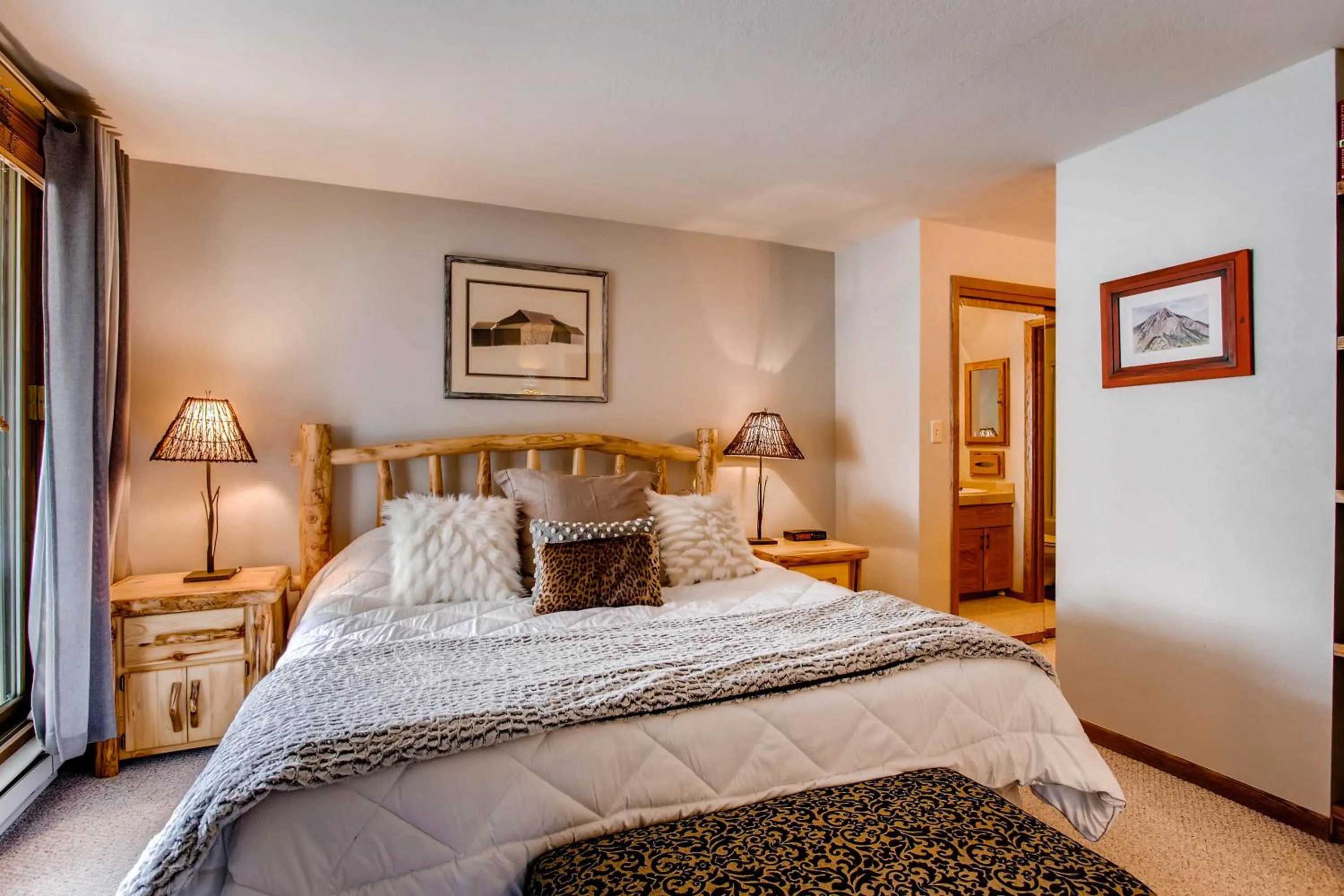Bed in The Plaza Condominiums by Crested Butte Mountain Resort