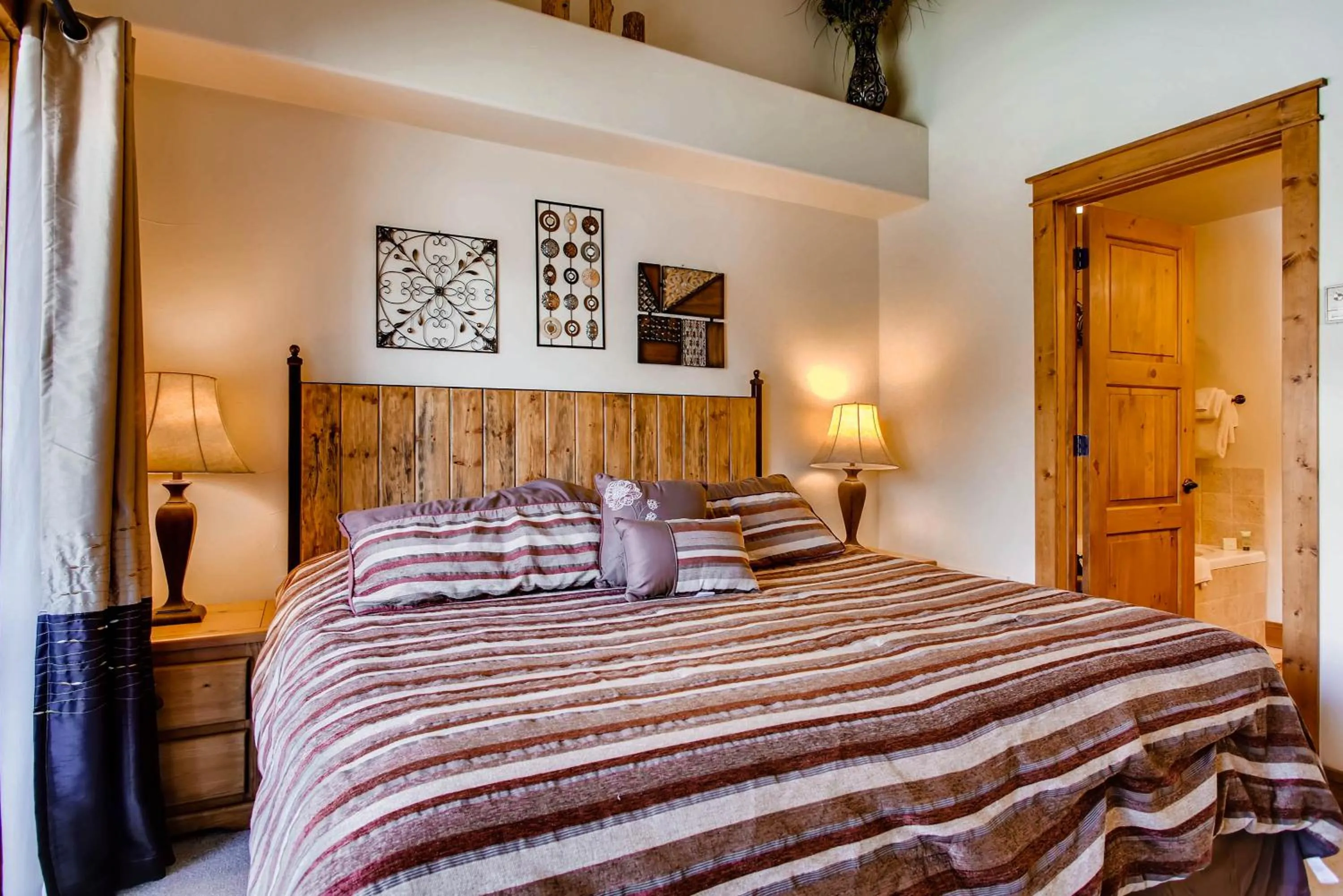 Bed in The Plaza Condominiums by Crested Butte Mountain Resort