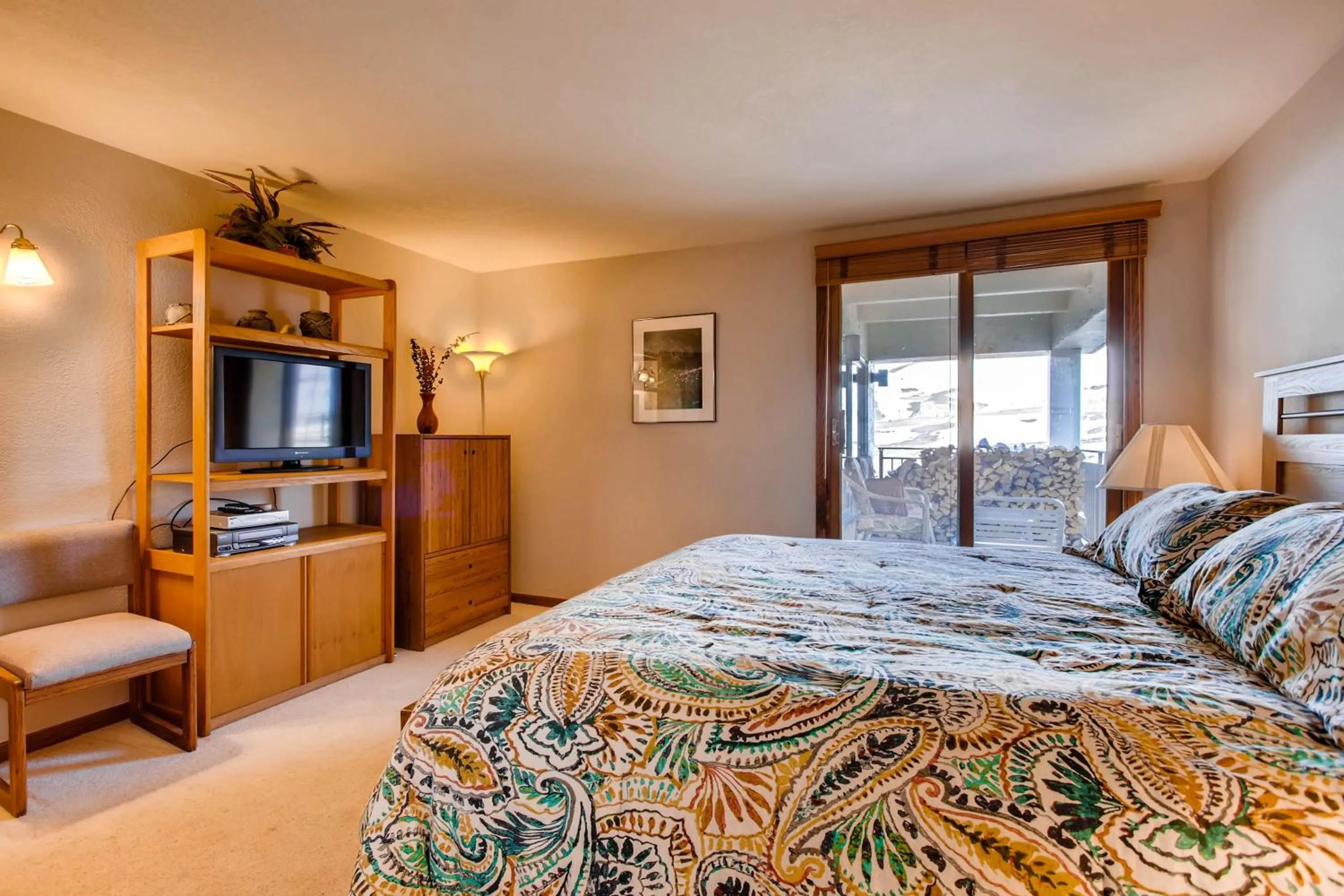 Bed in The Plaza Condominiums by Crested Butte Mountain Resort