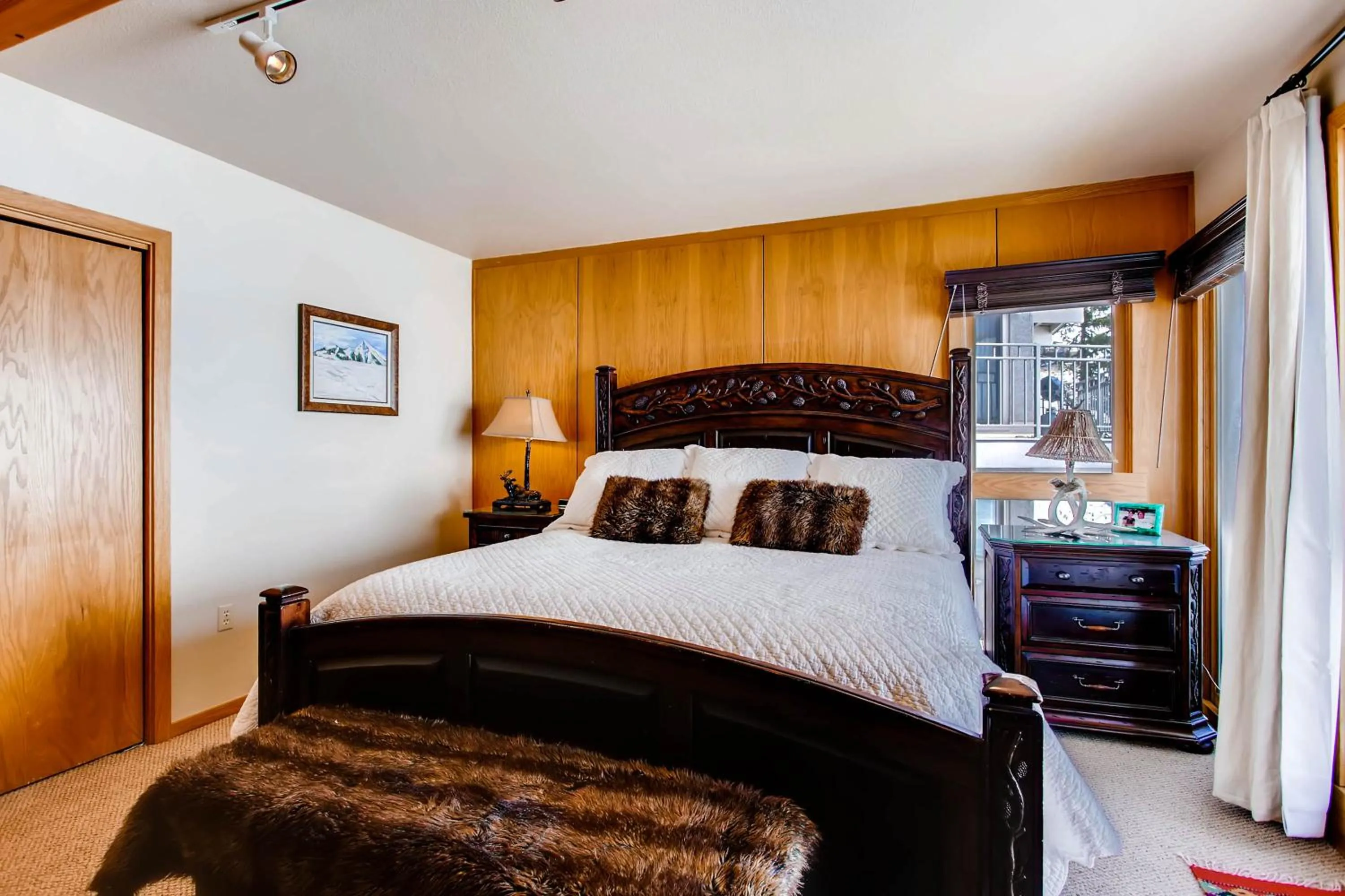 Bed in The Plaza Condominiums by Crested Butte Mountain Resort
