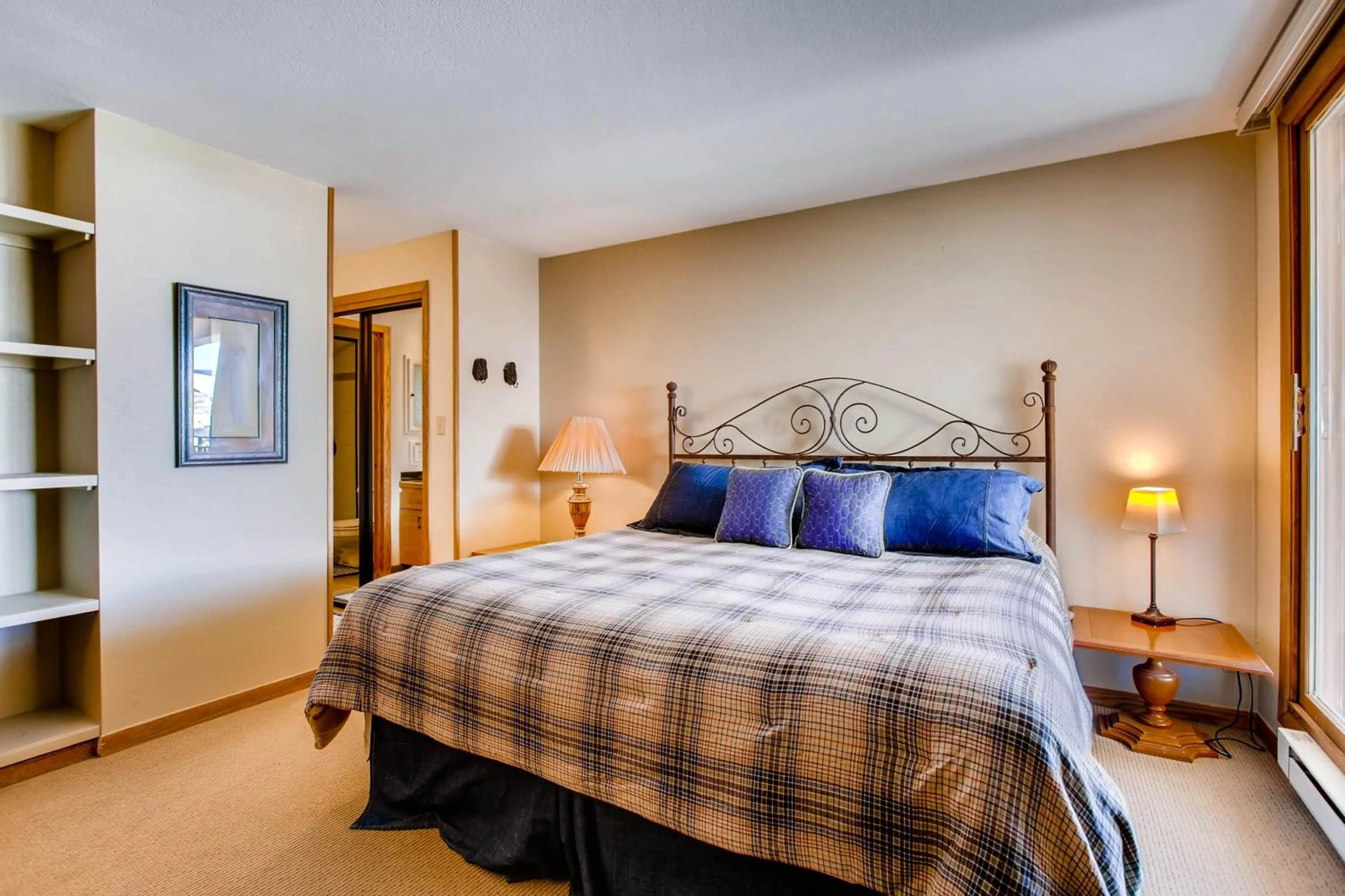Bed in The Plaza Condominiums by Crested Butte Mountain Resort