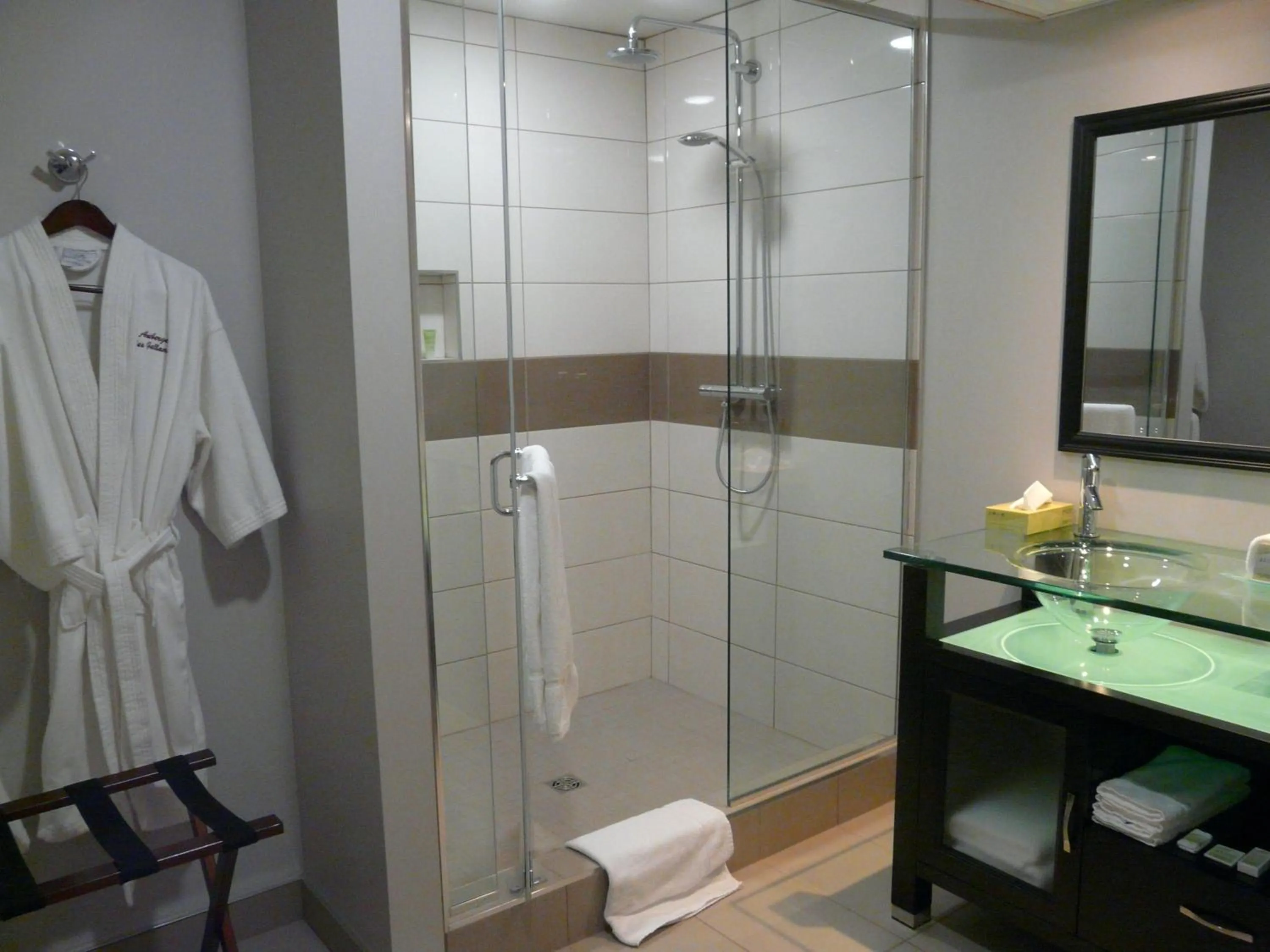 Bathroom in Auberge des Gallant