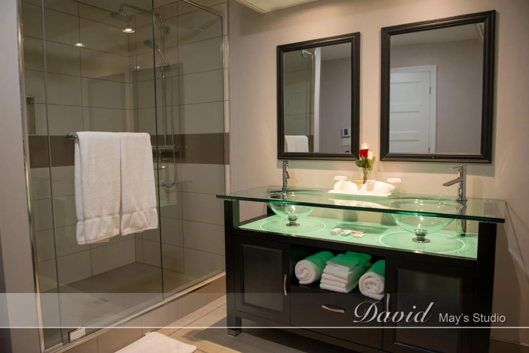 Shower in Auberge des Gallant