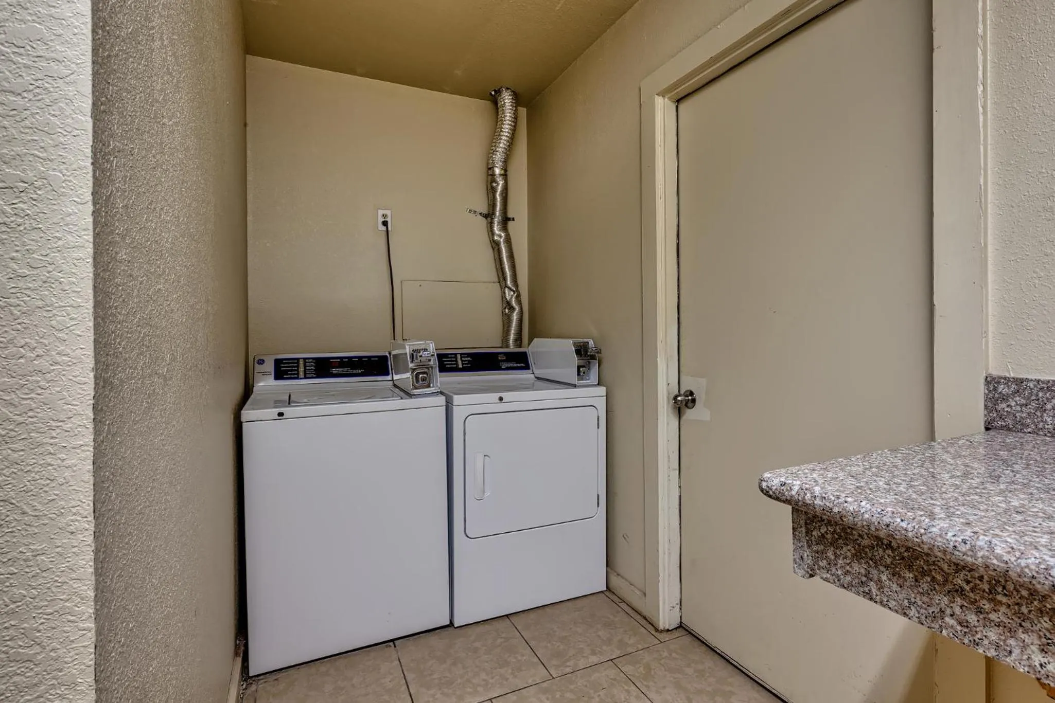 Fort Davis Inn & RV Park