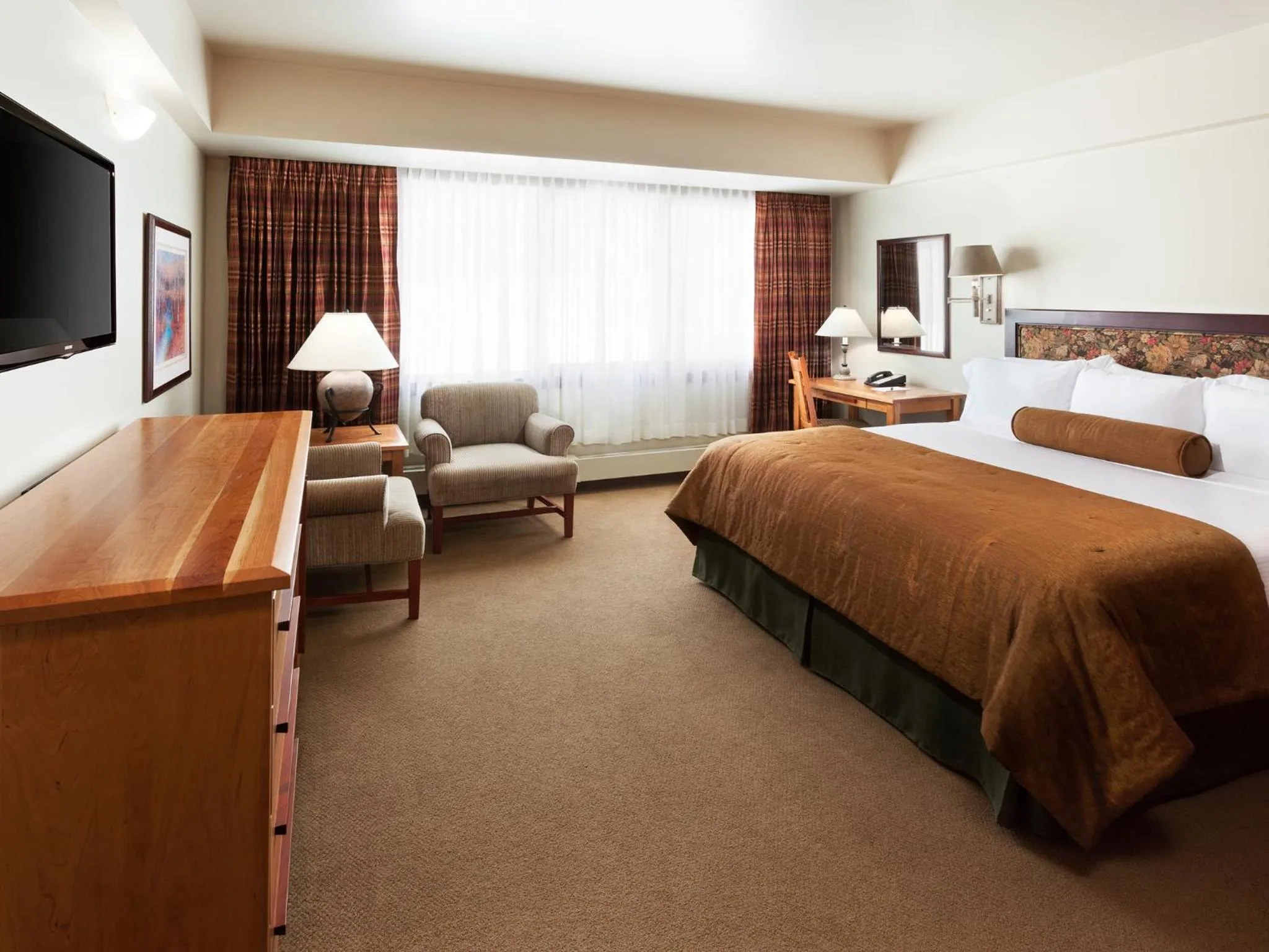 Photo of the whole room, Bed in Alta's Rustler Lodge