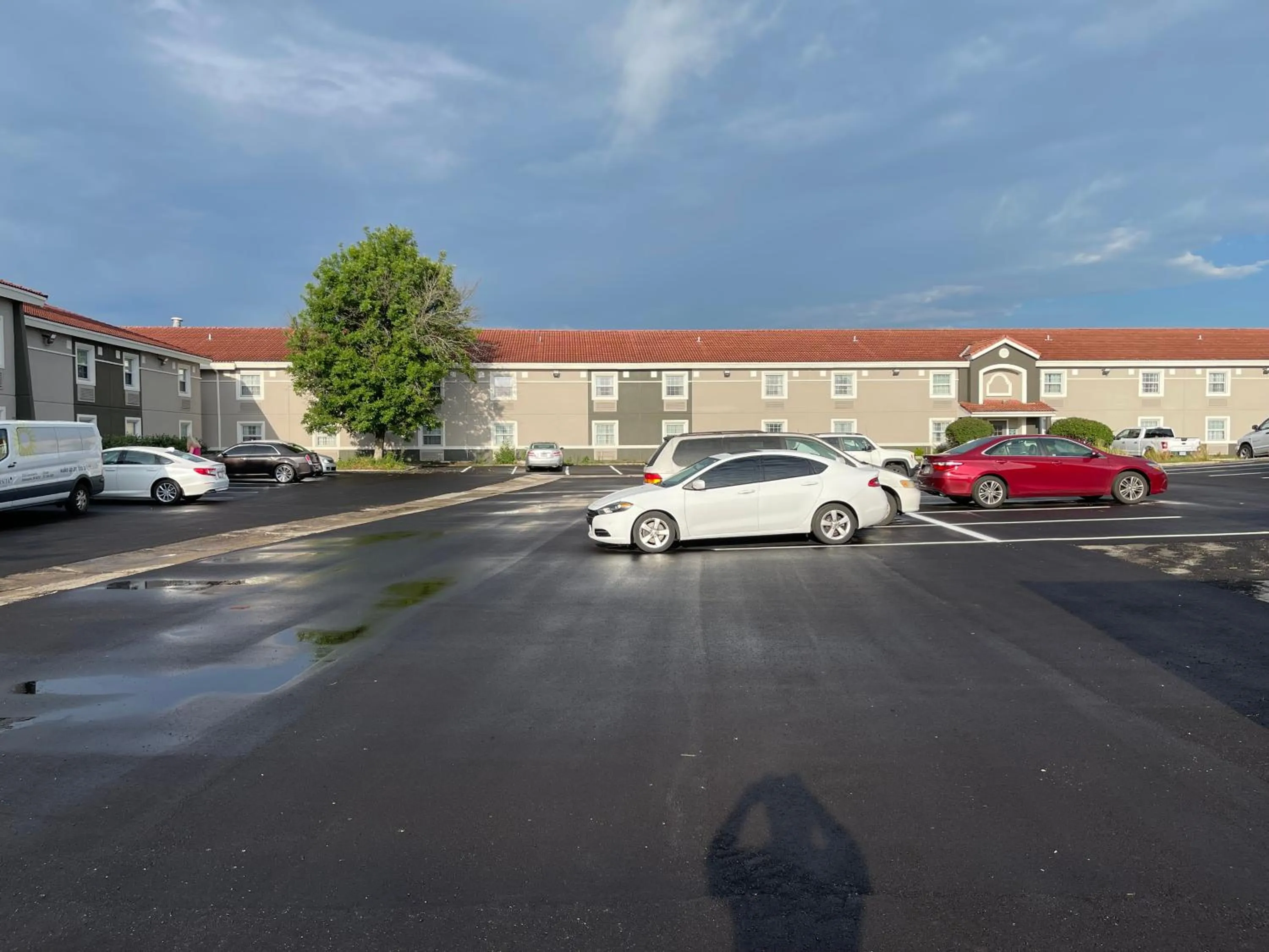 Property building in La Quinta Inn by Wyndham Indianapolis Airport Lynhurst