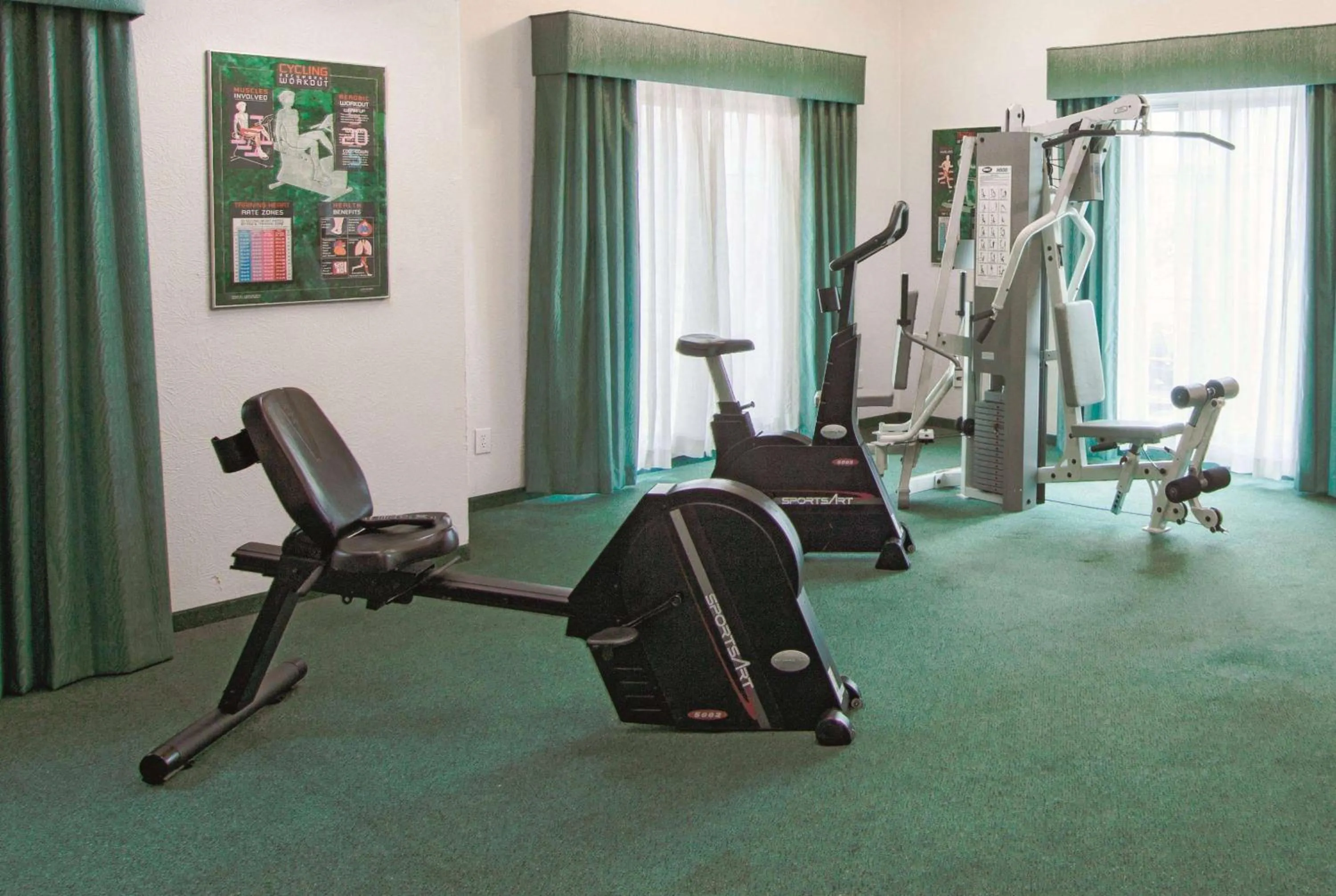 Fitness centre/facilities in La Quinta Inn by Wyndham Indianapolis Airport Lynhurst