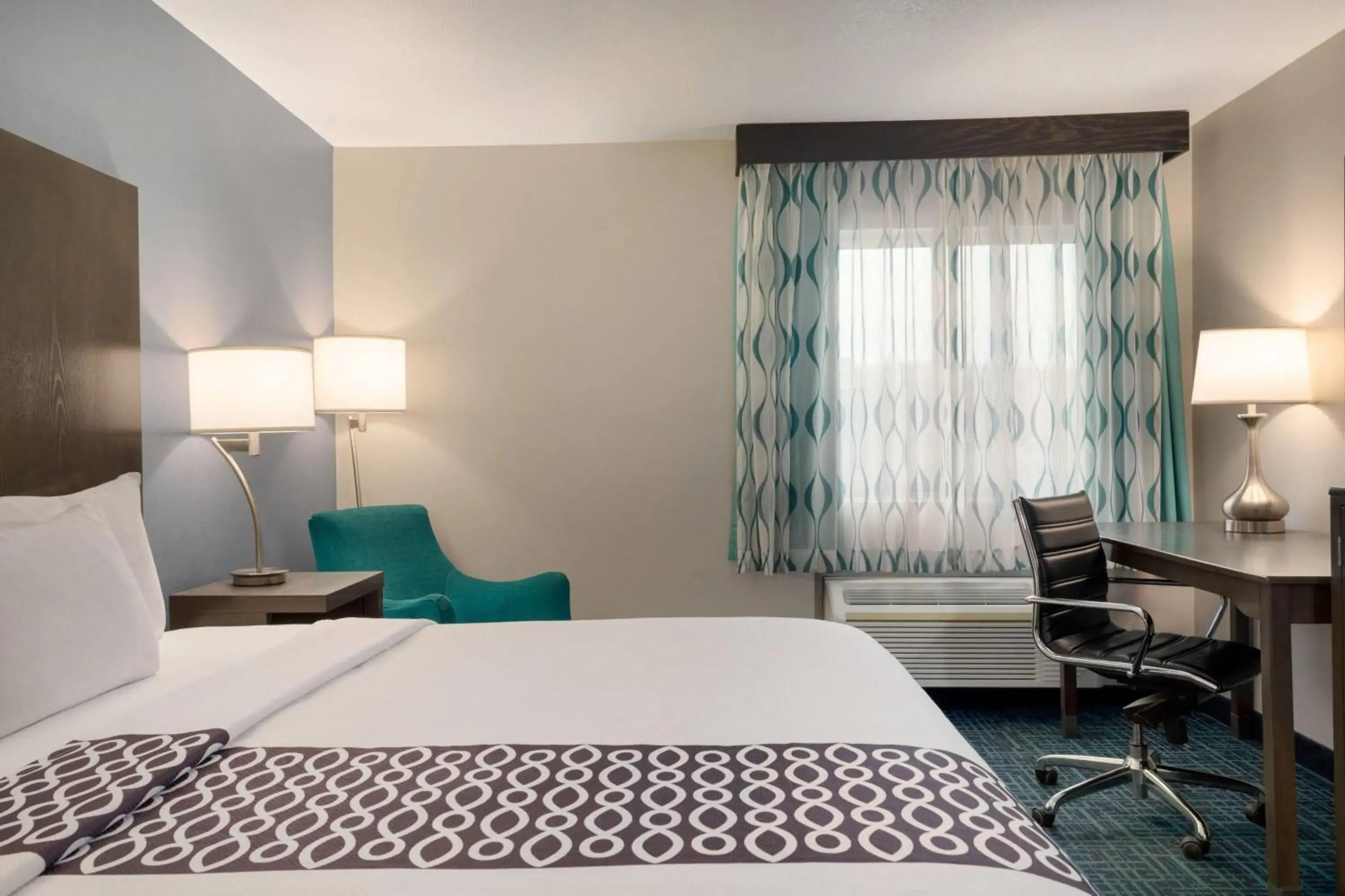 King Room - Mobility Accessible/Non-Smoking in La Quinta Inn & Suites by Wyndham Peru Starved Rock St Park King Room - Mobility Accessible/Non-Smoking in La Quinta Inn & Suites by Wyndham Peru Starved Rock St Park