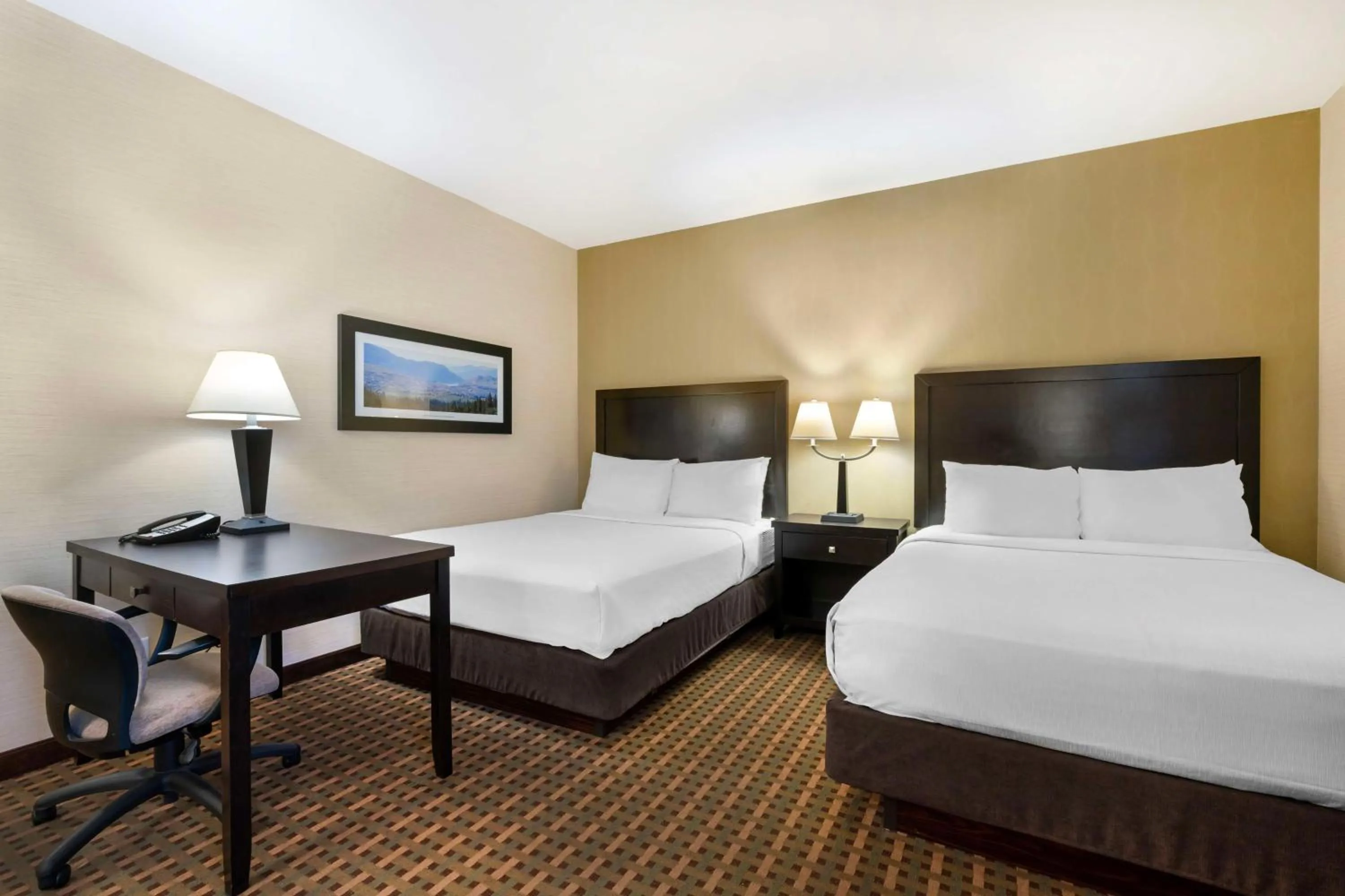 Bedroom, Bed in Best Western Pacific Inn