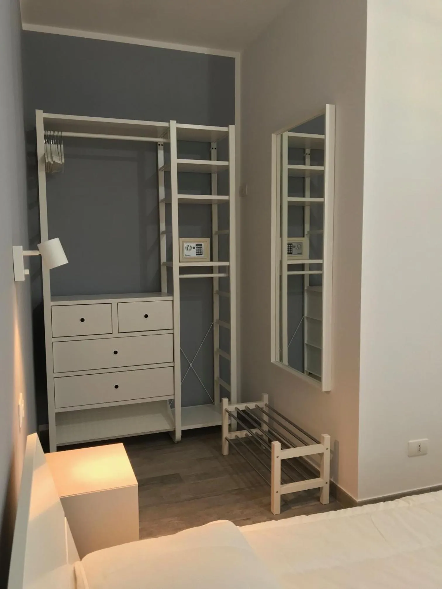 wardrobe, Bed in Andrea Case Vacanze L'Ancora