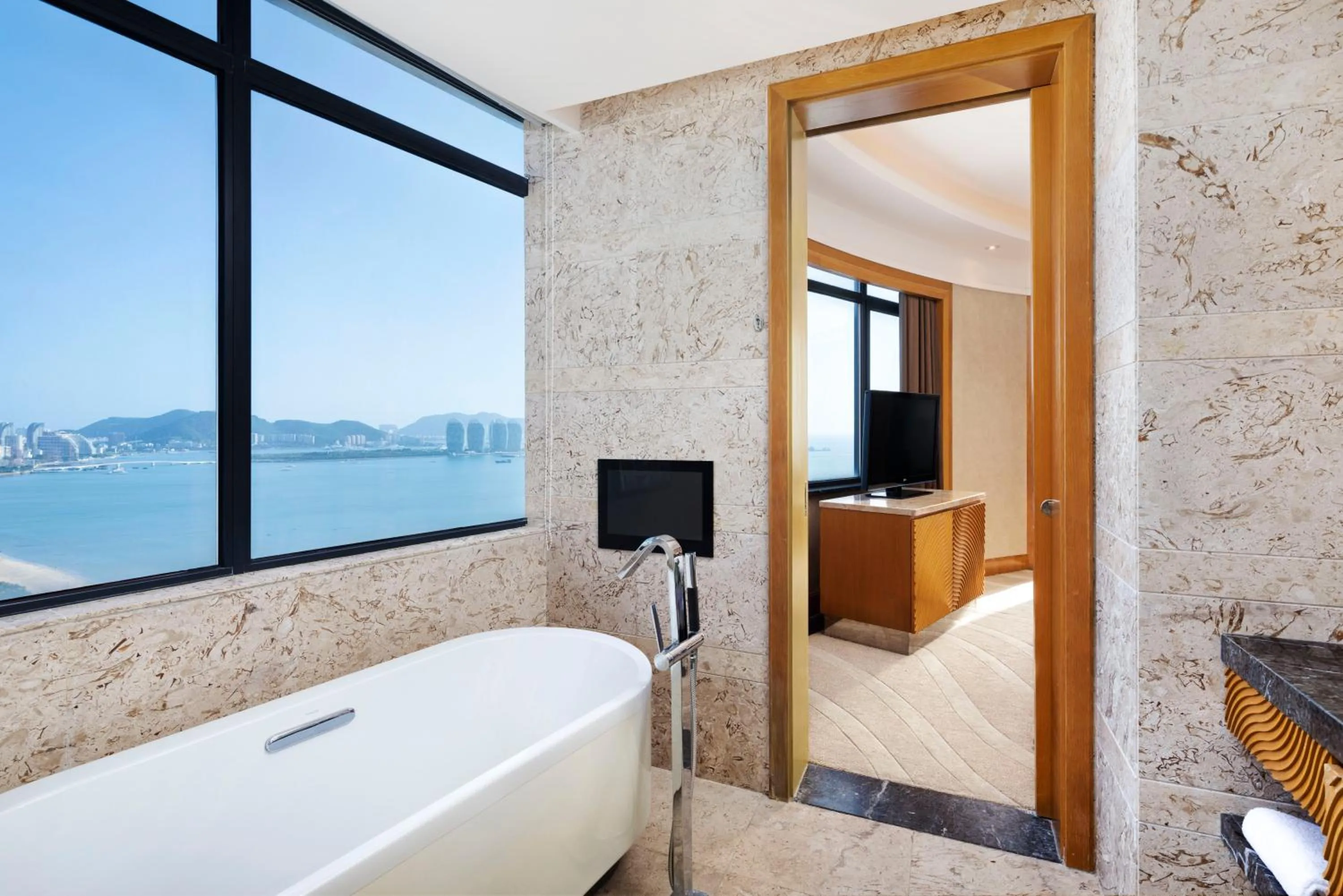 Bathroom in Four Points by Sheraton Hainan, Sanya