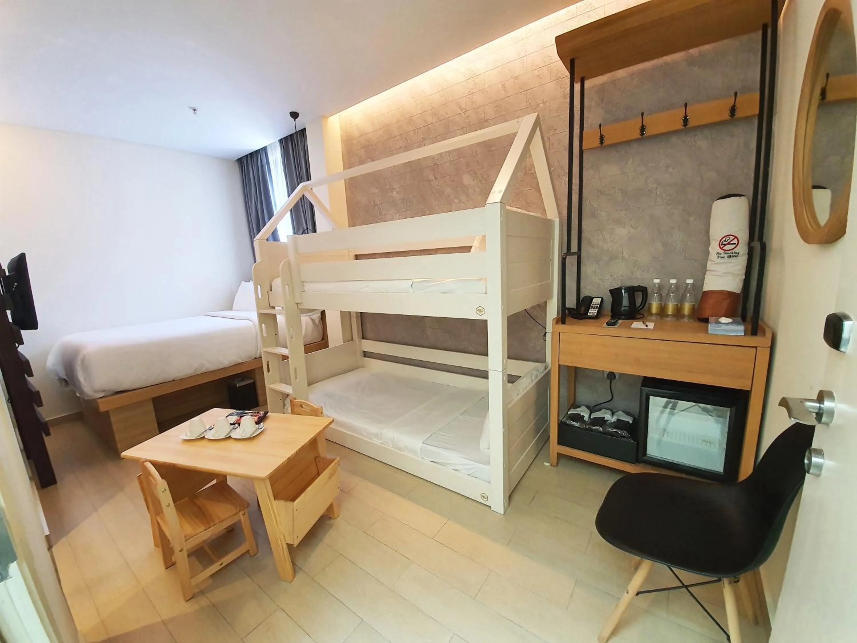 Bed in Hotel Clover 769 North Bridge Road