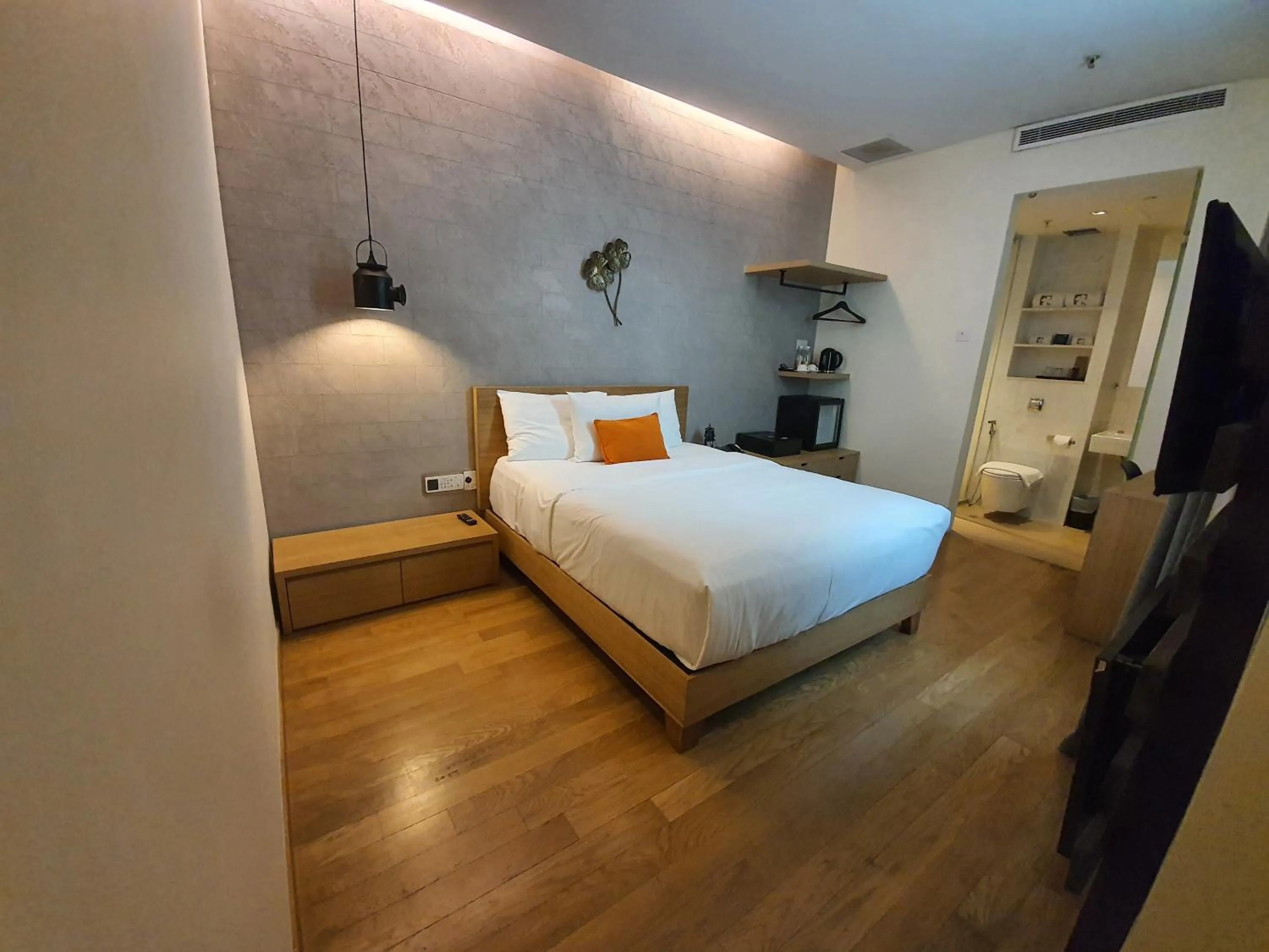 Bedroom, Bed in Hotel Clover 769 North Bridge Road