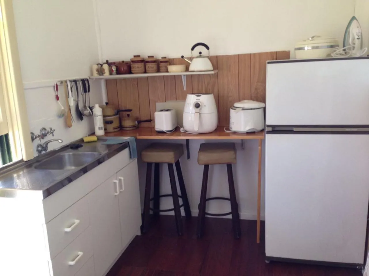 Kitchen or kitchenette in Major Innes Motel