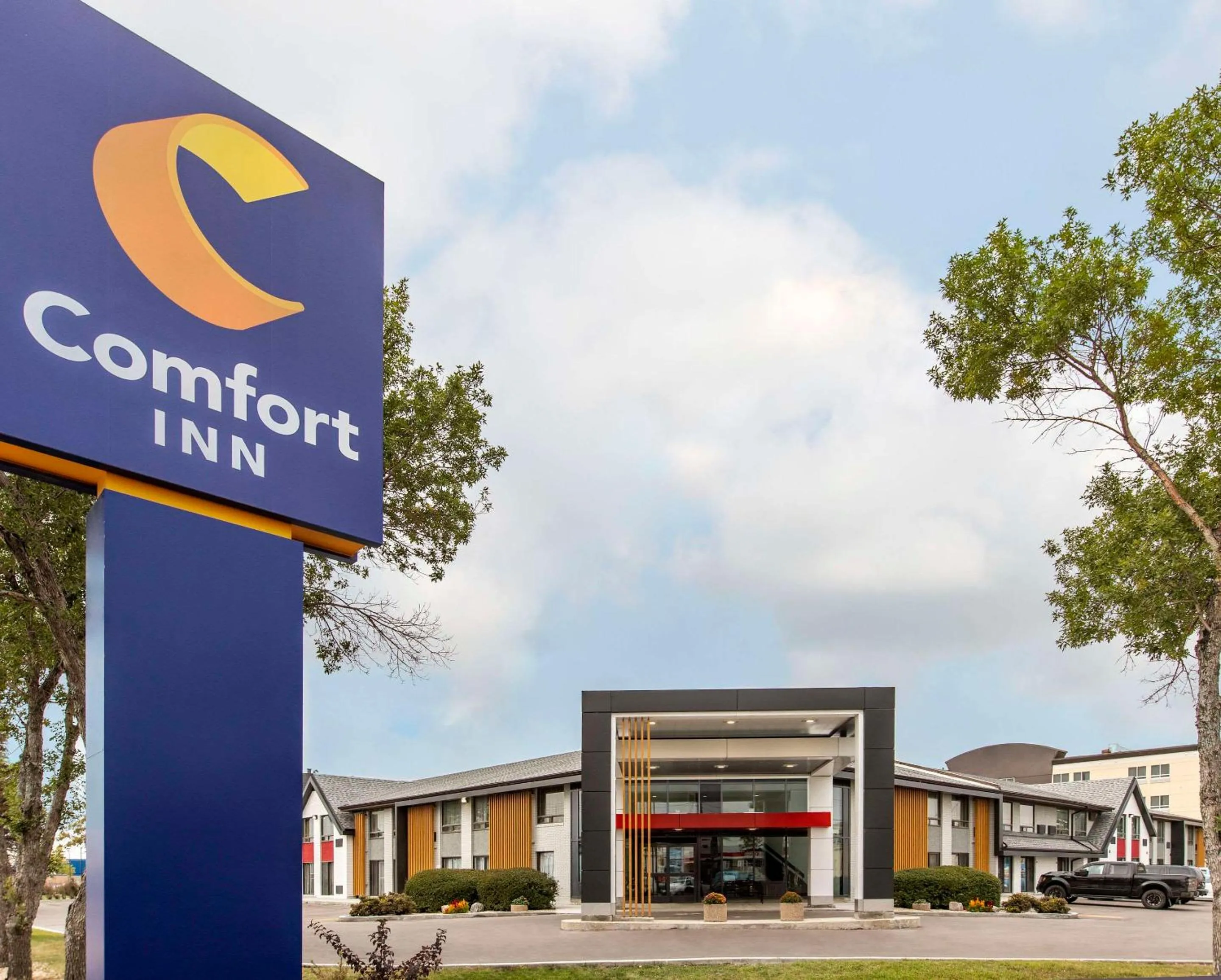 Property building in Comfort Inn South