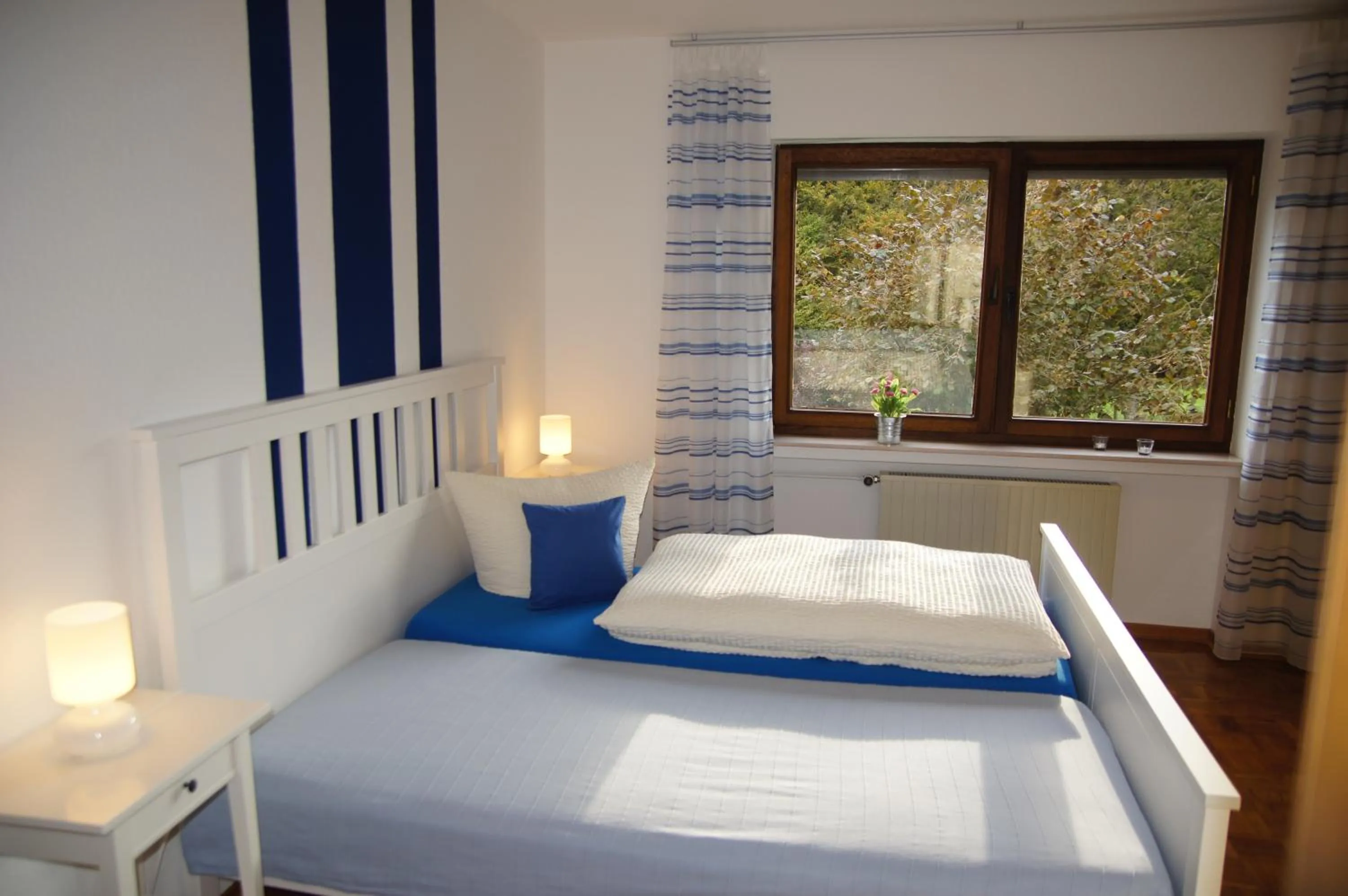 Photo of the whole room, Bed in Gasthof Schumacher Hotel garni