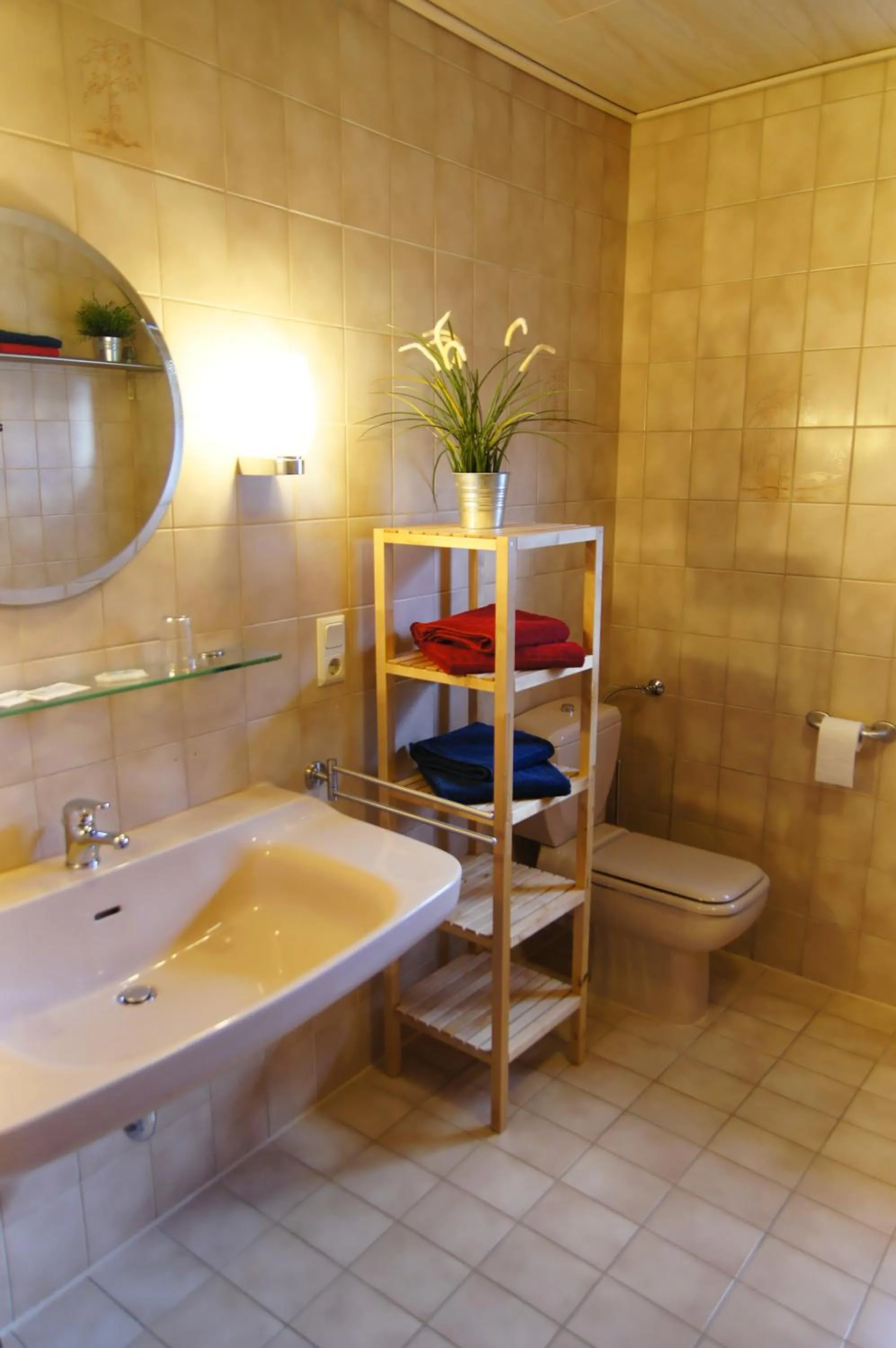 Bathroom in Gasthof Schumacher Hotel garni