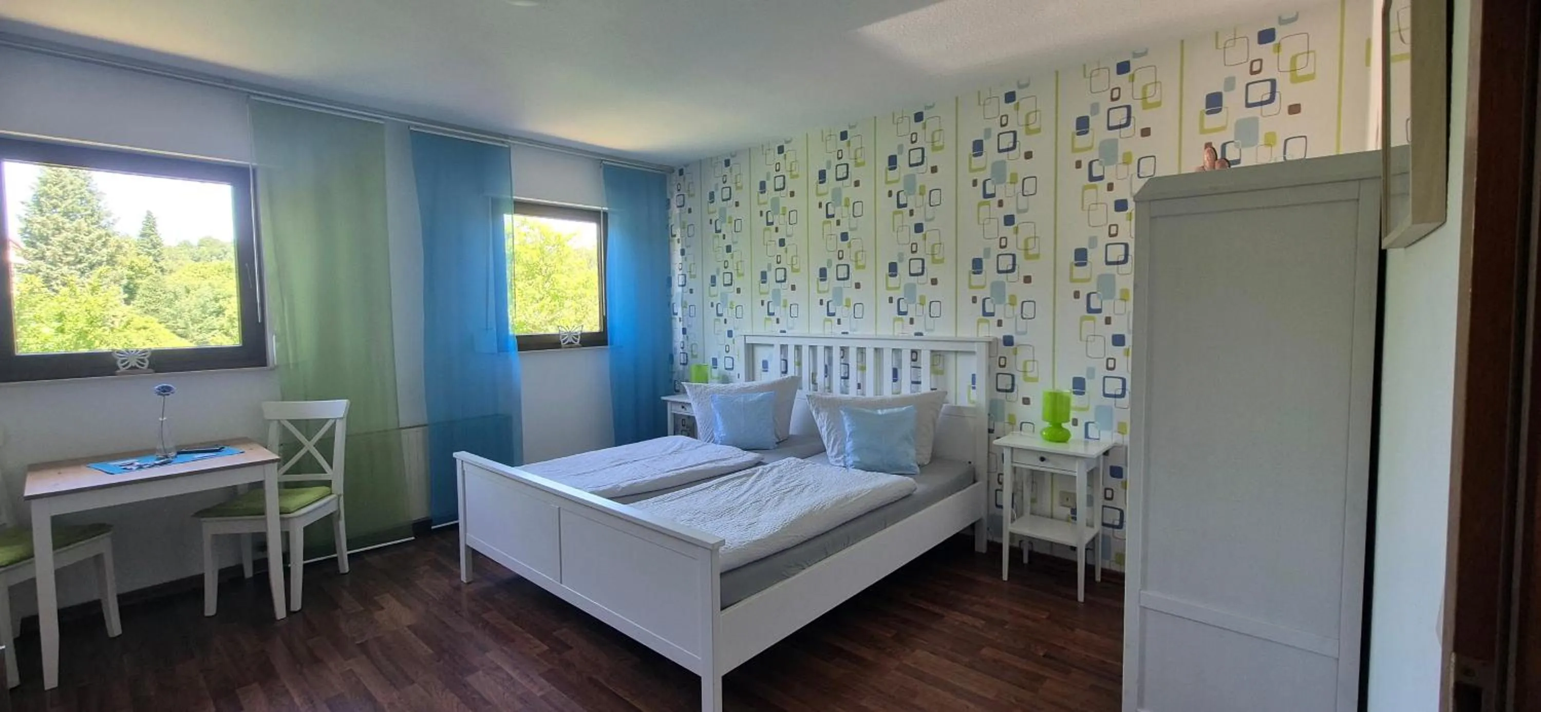 Photo of the whole room, Bed in Gasthof Schumacher Hotel garni