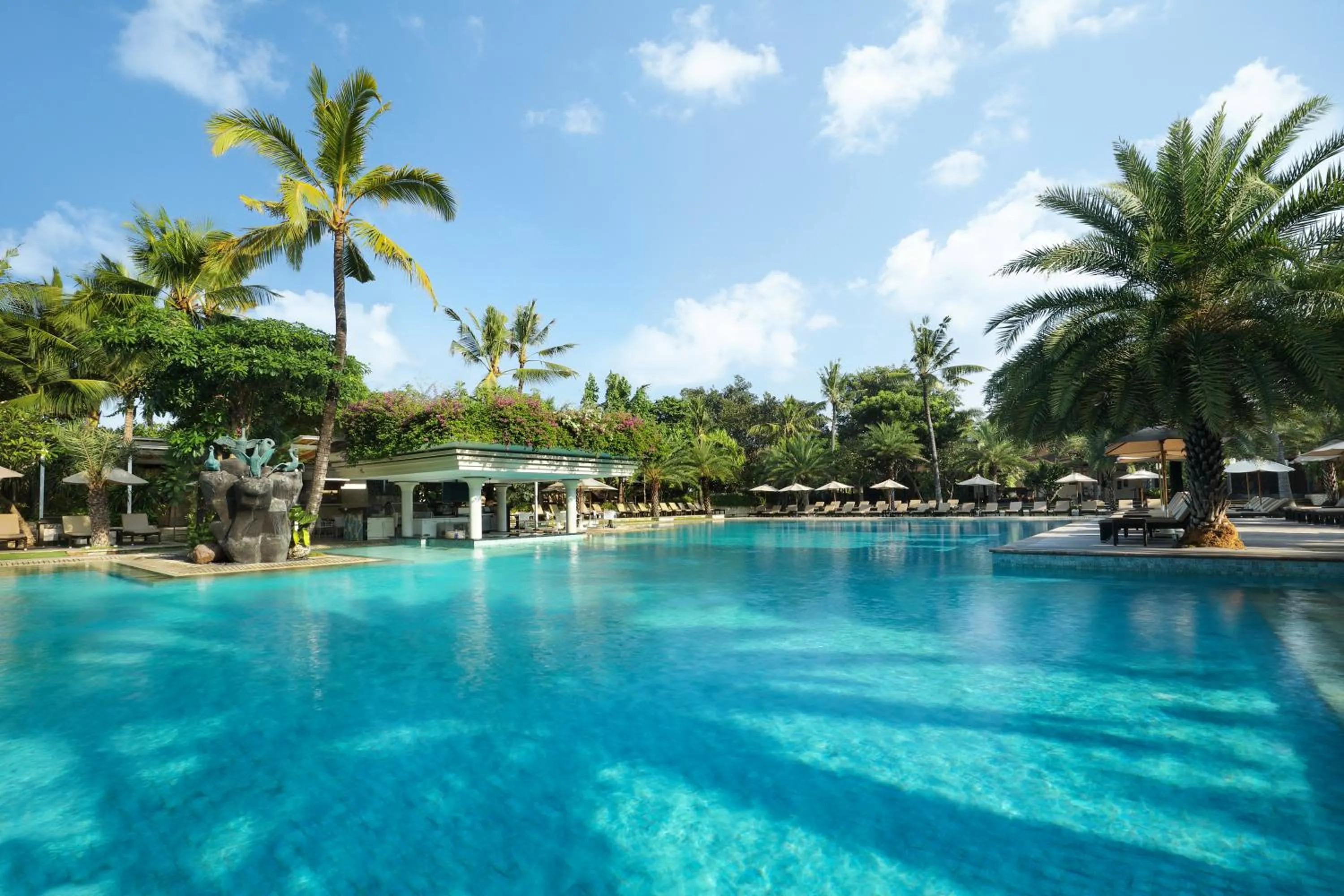 Swimming pool in Padma Resort Legian