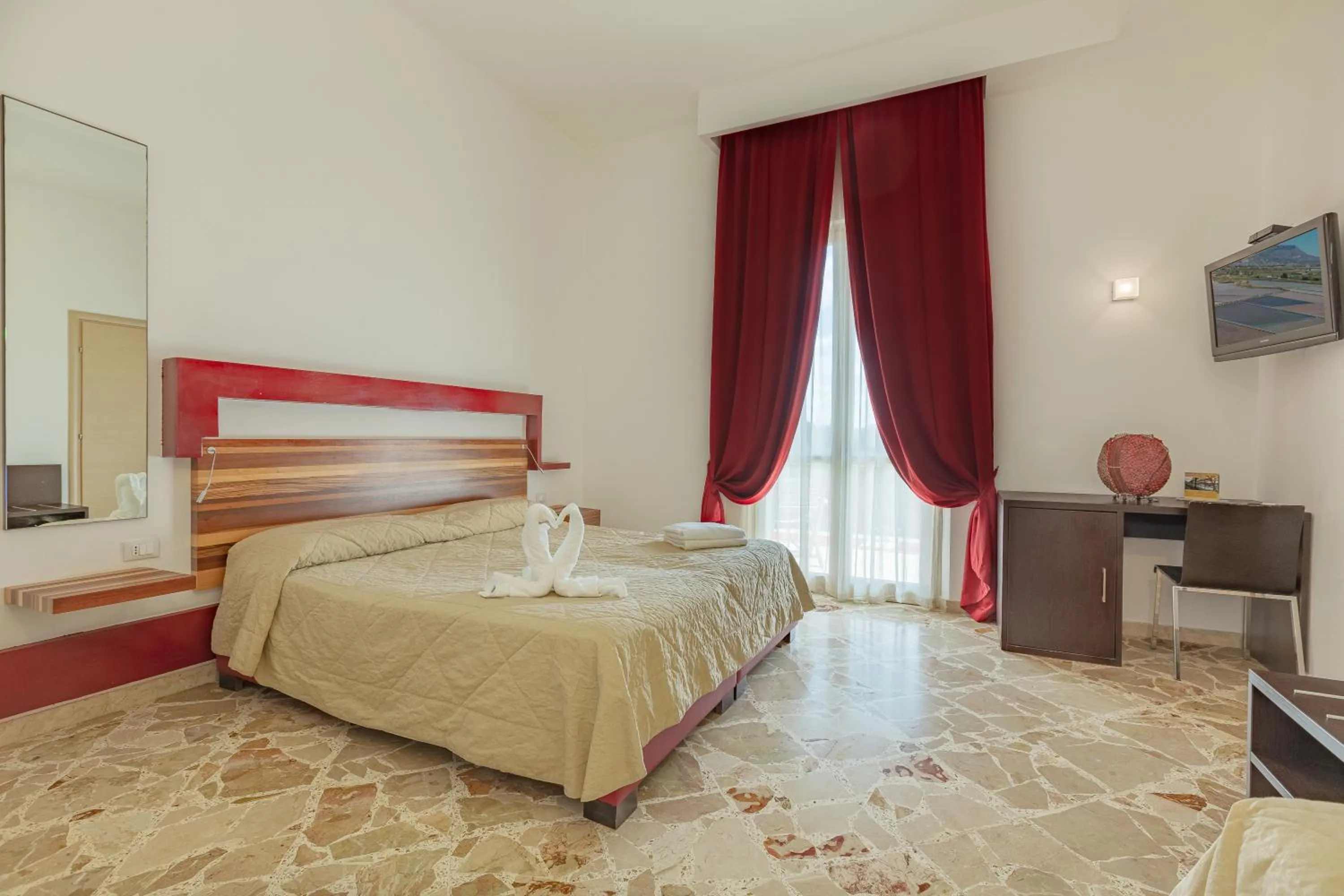 Bedroom, Bed in diVino Hotel