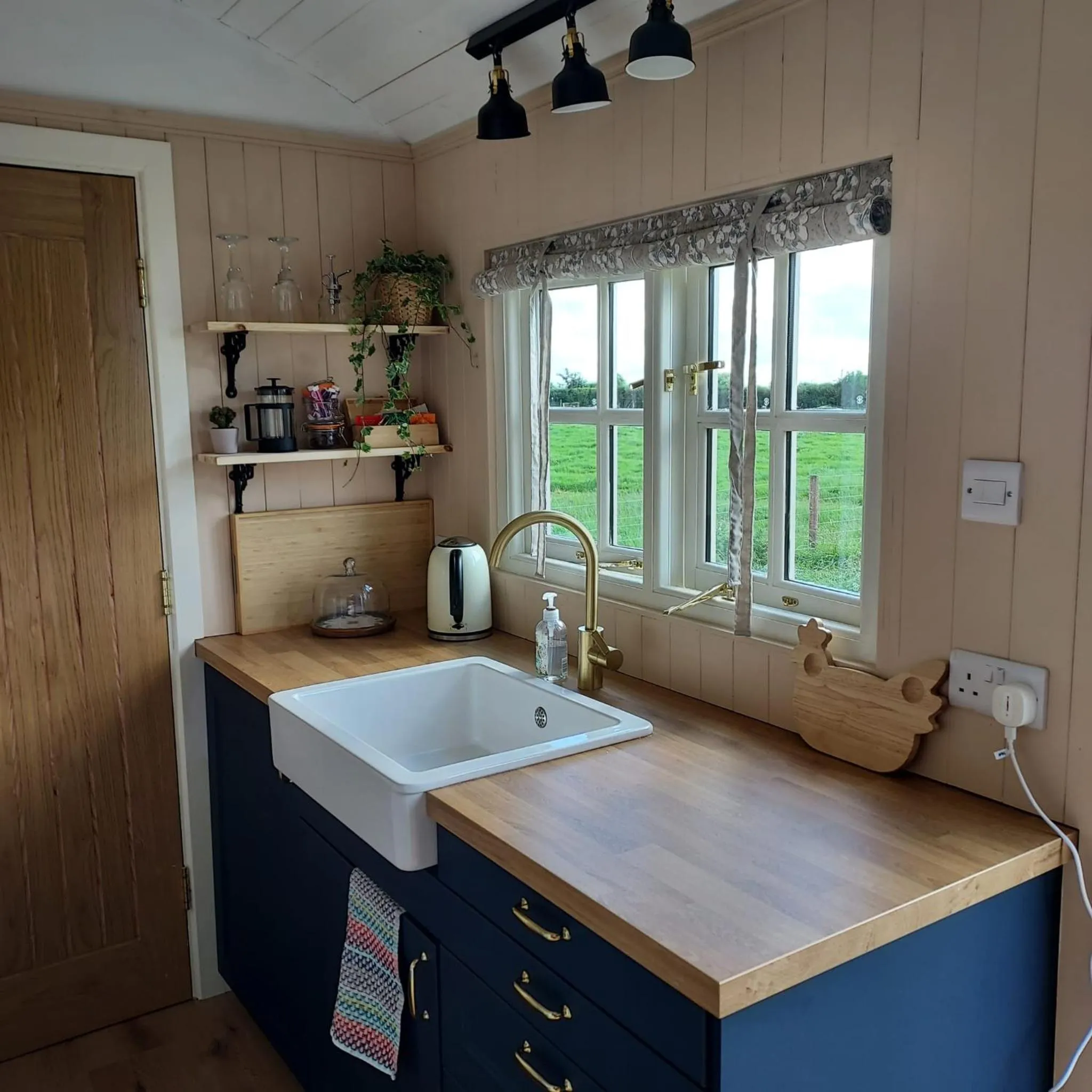 Abbeyview House B&B and Glamping